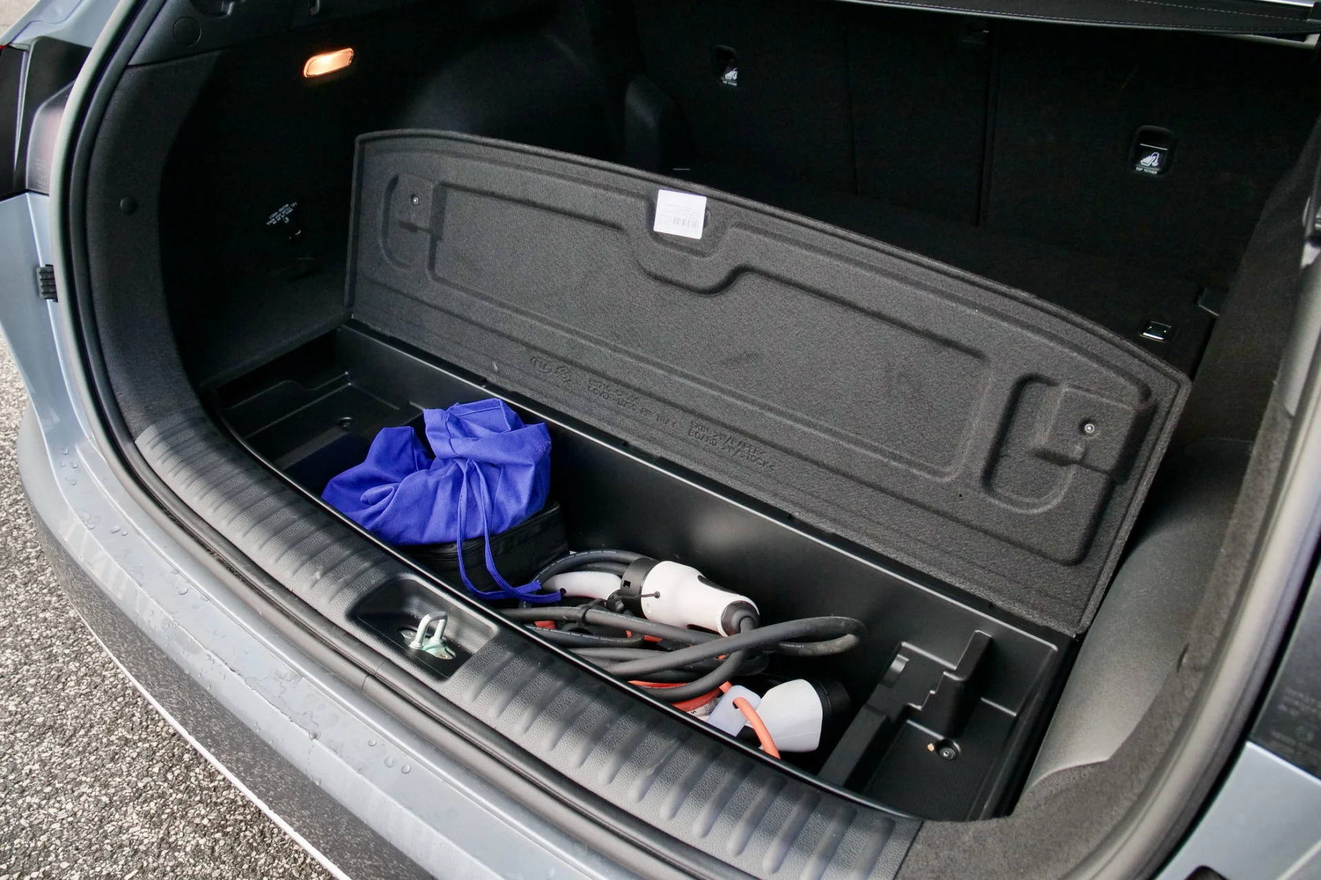 Bilbasen DUEL Kia Ceed SW PHEV vs Suzuki Swace Hybrid9718