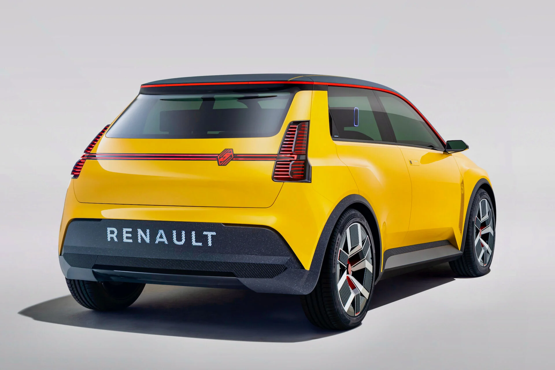 2021_-_Renault_5_Prototype (2)