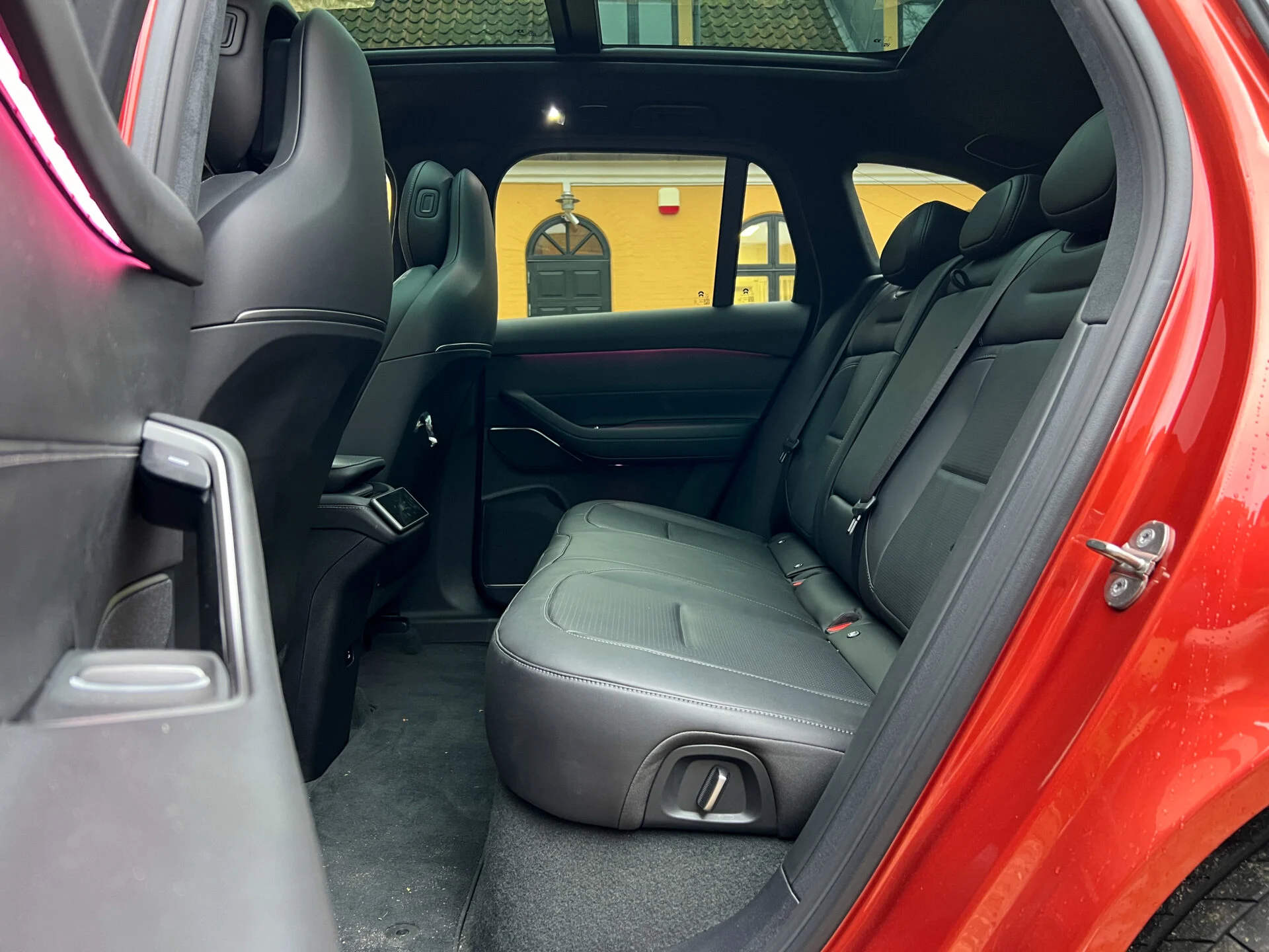 Nio EL6 vs XPeng G9 – Interiør-14