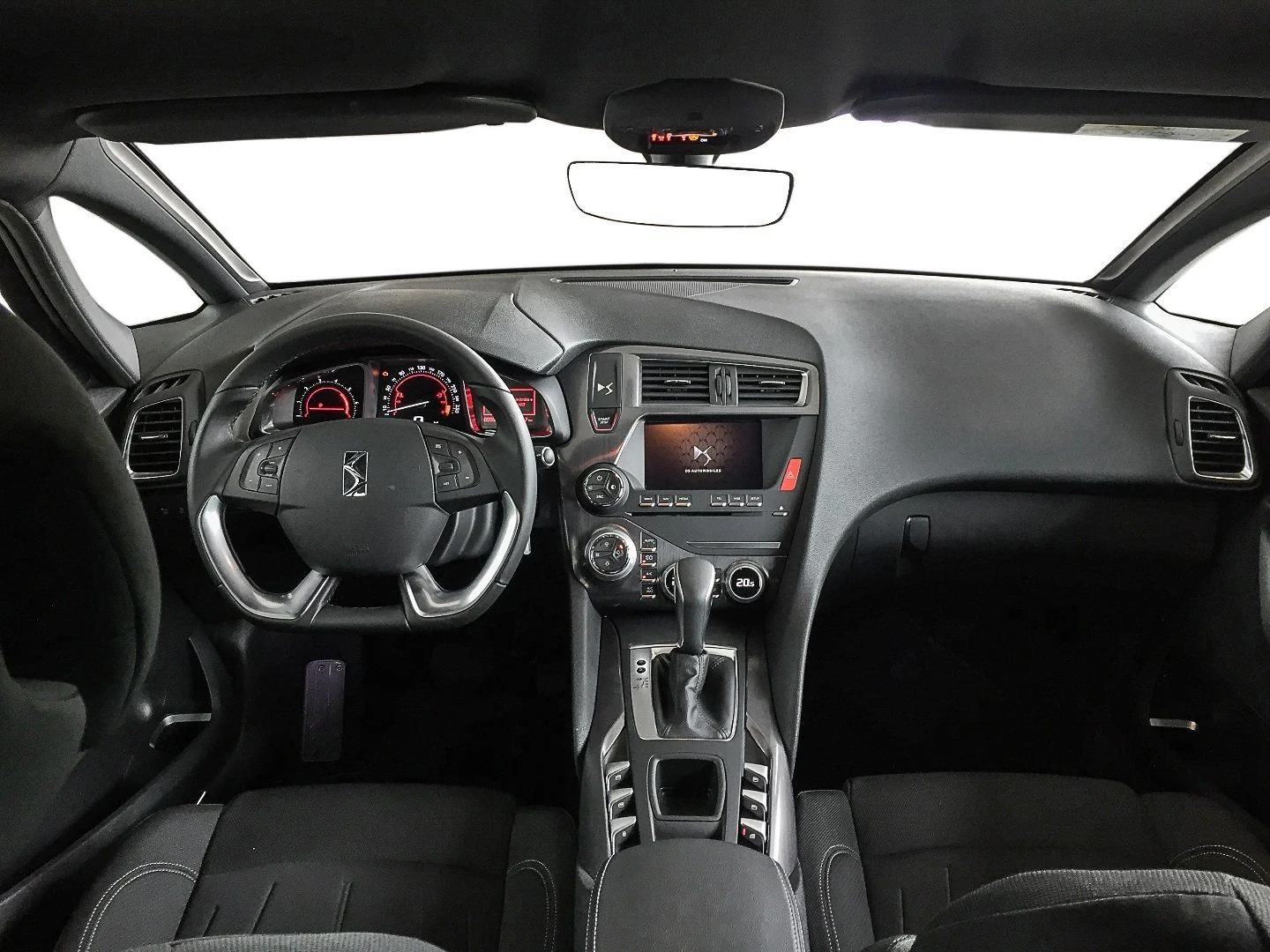 DS5 interior