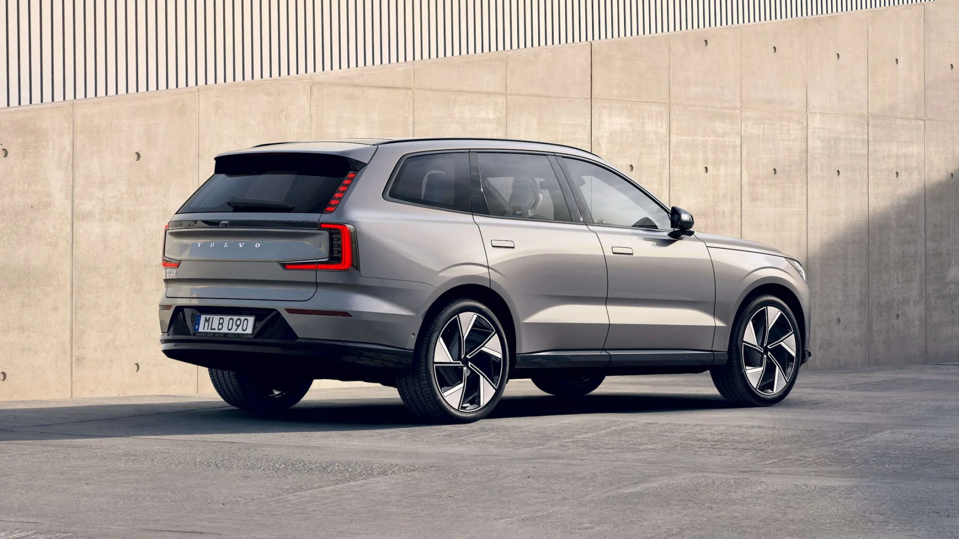 Volvo EX90