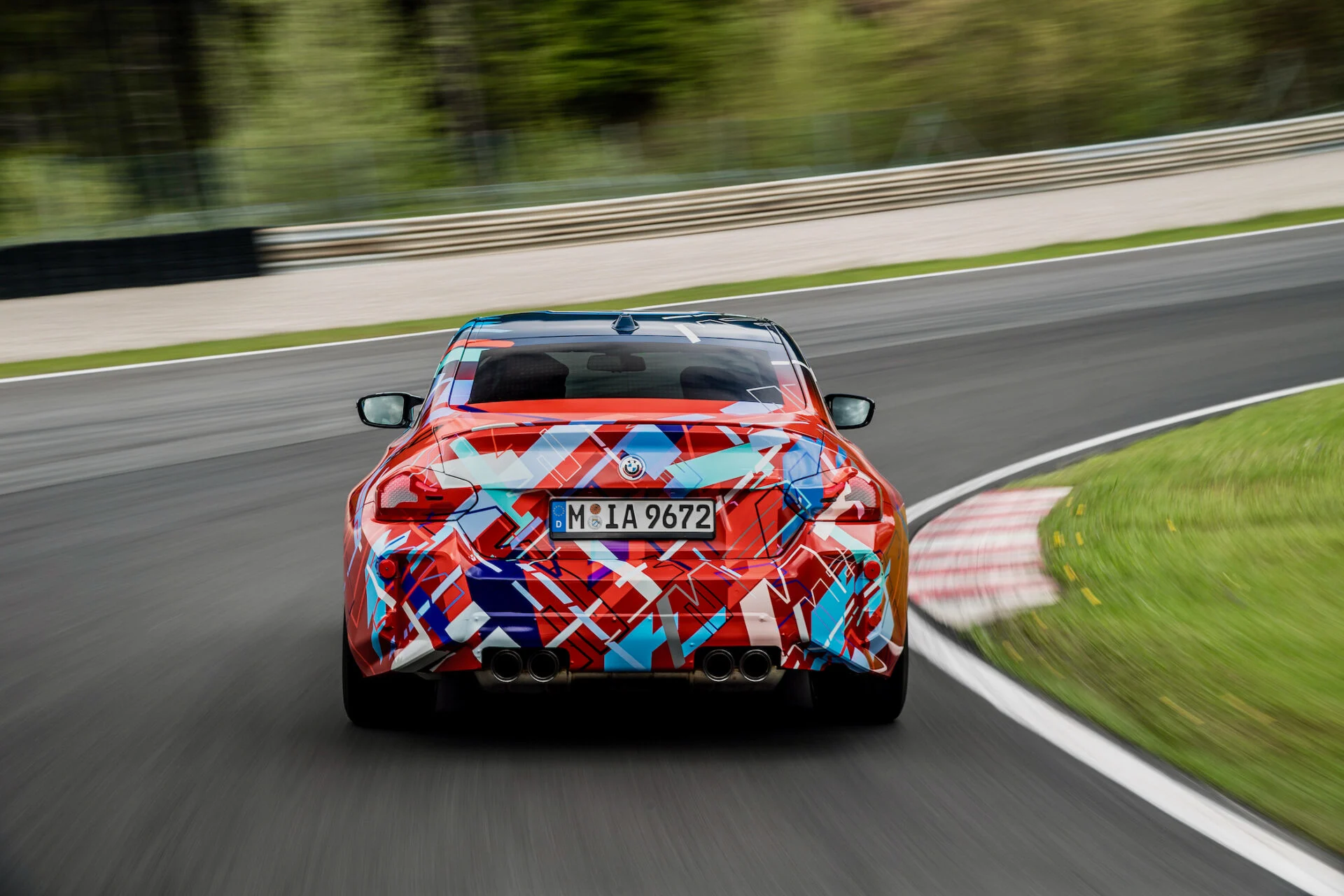 P90467988_highRes_the-all-new-bmw-m2-u