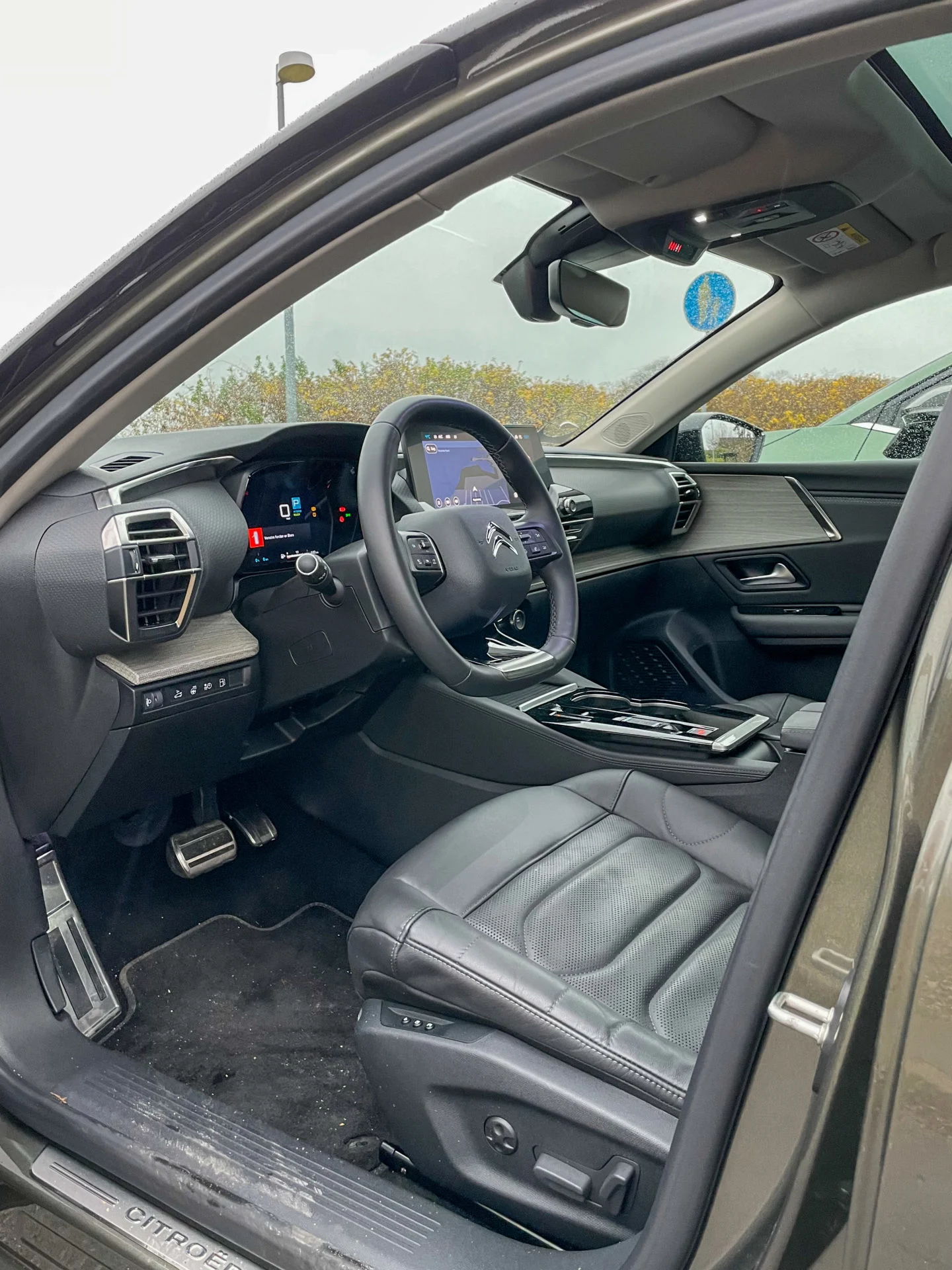 Kia Sportage vs. Citroen C5 X-40