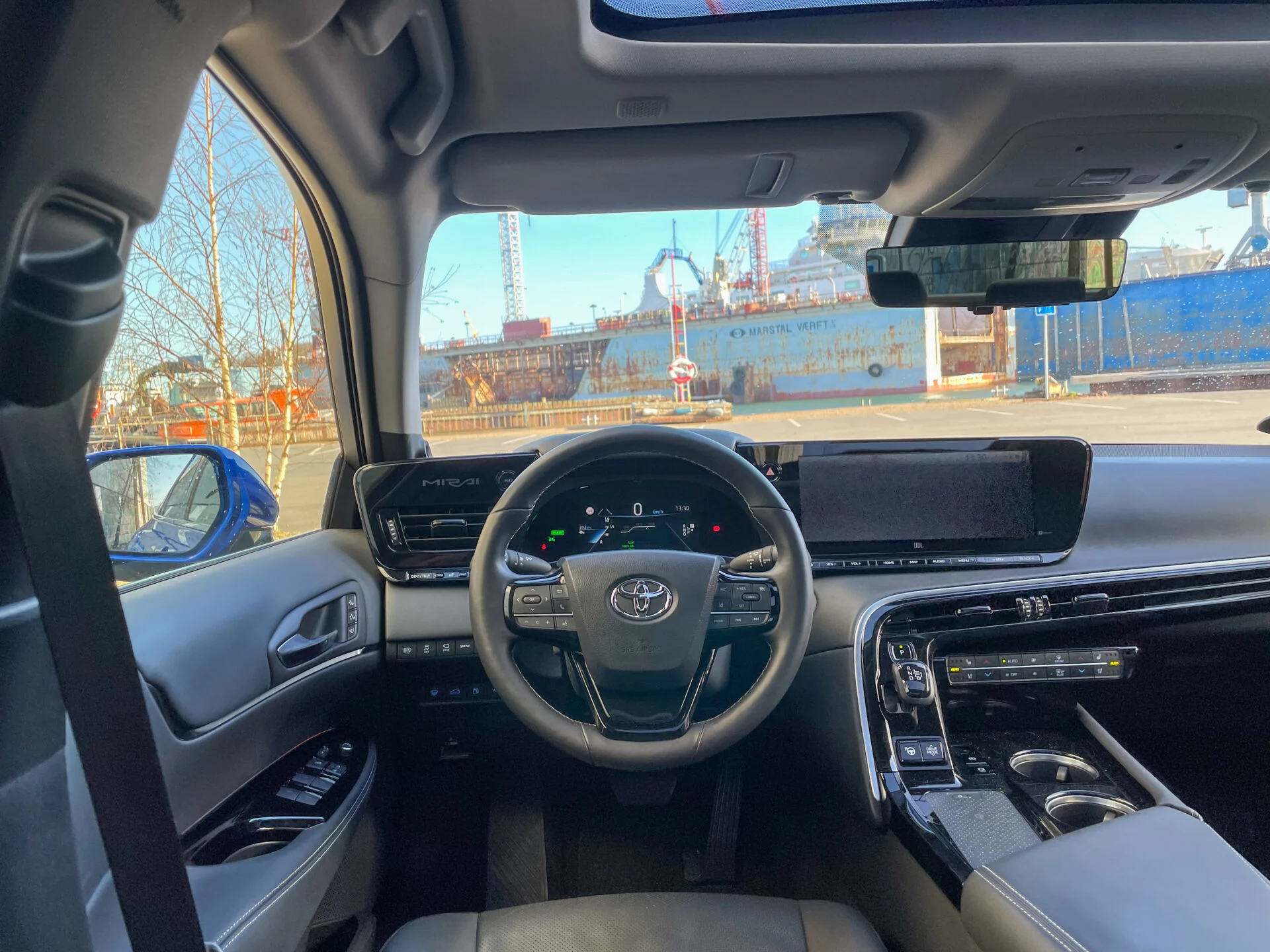 Toyota Mirai-13