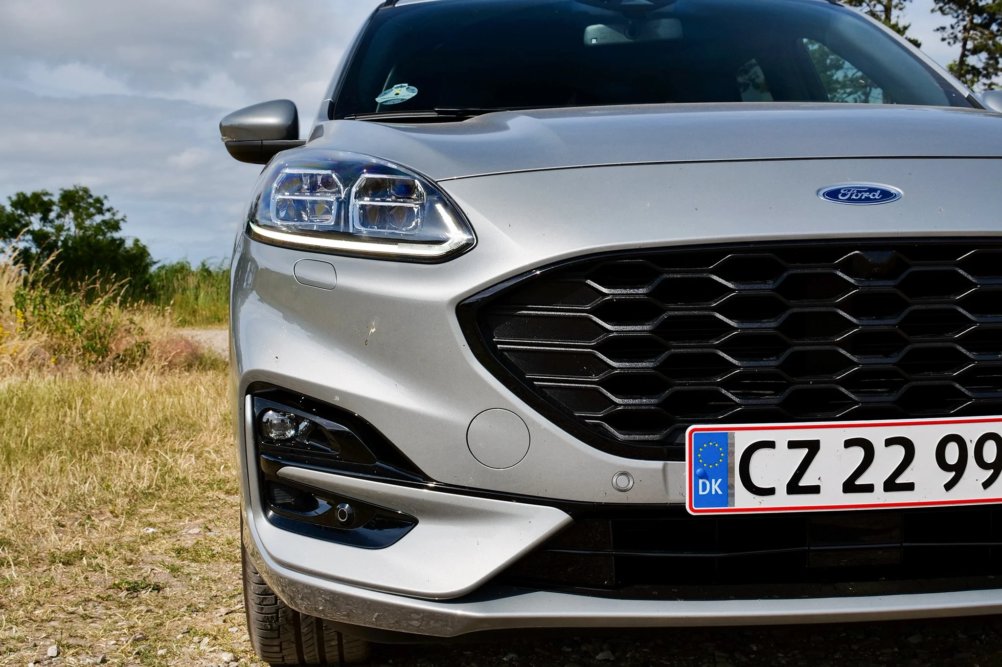 Ford Kuga Hybrid – Eksteriør (6)