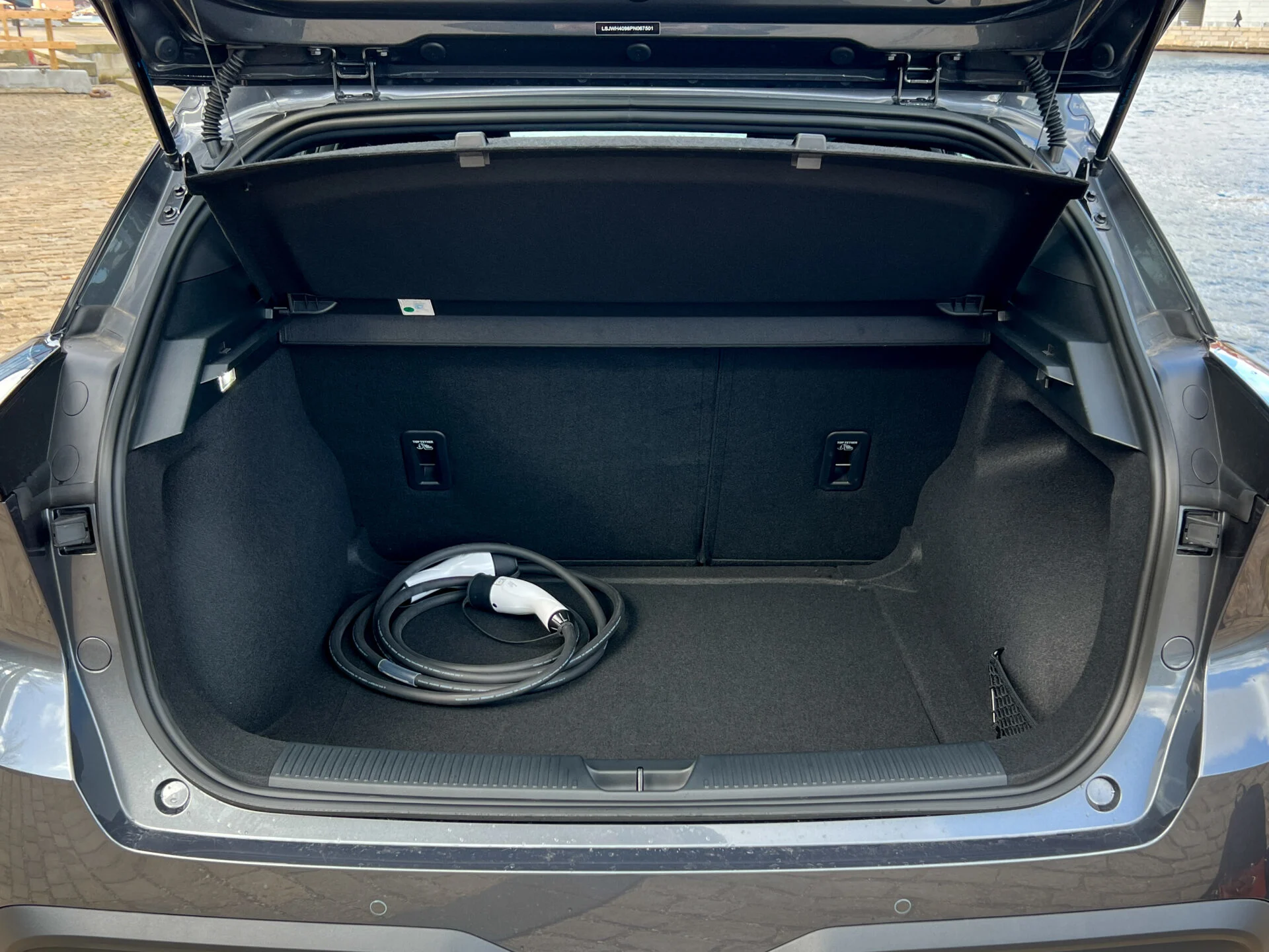 MG ZS EV vs MG4_Interior-17