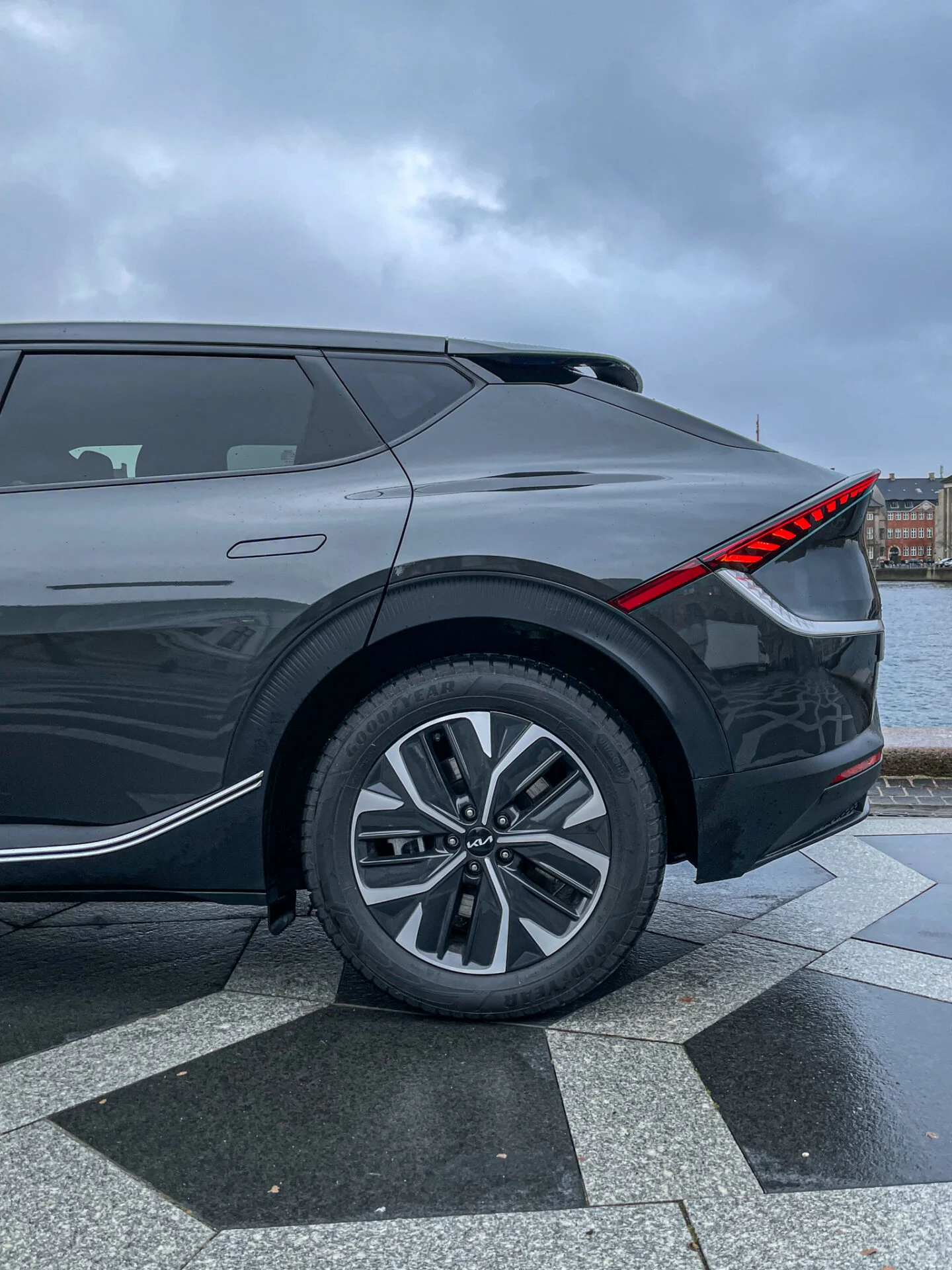 Kia EV6-23