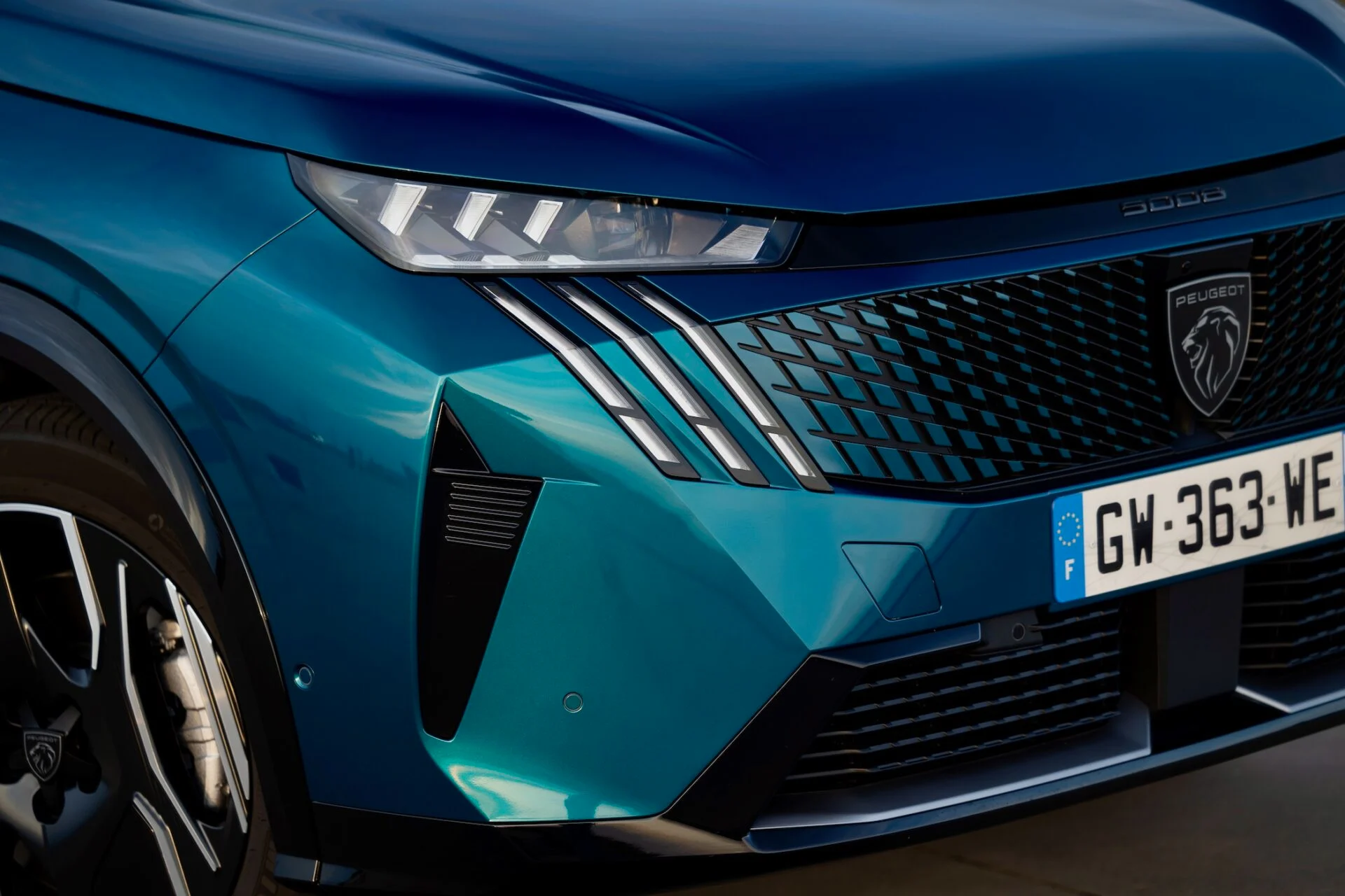 PEUGEOT_E5008TESTDRIVE_2406TC0476