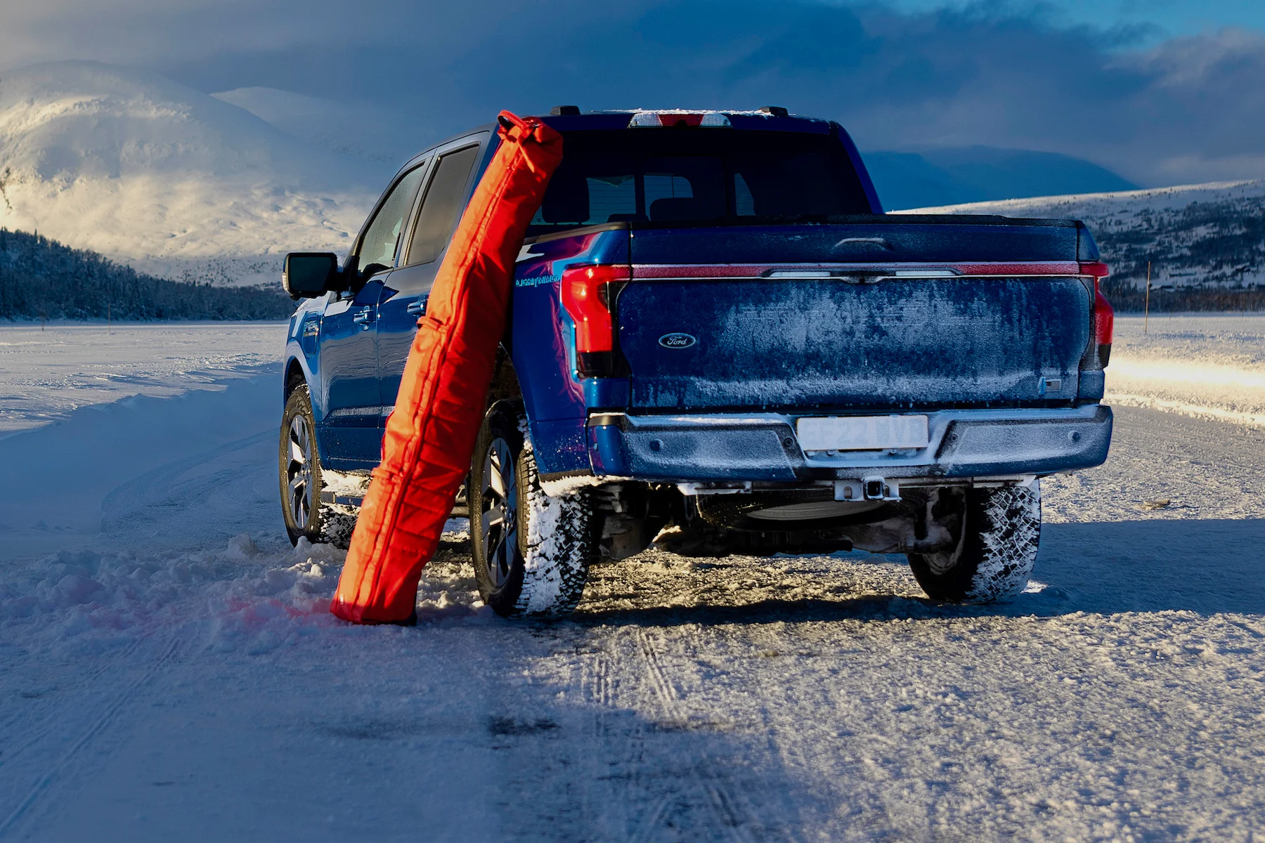 2023_FORD_F-150Lightning_Norway_52
