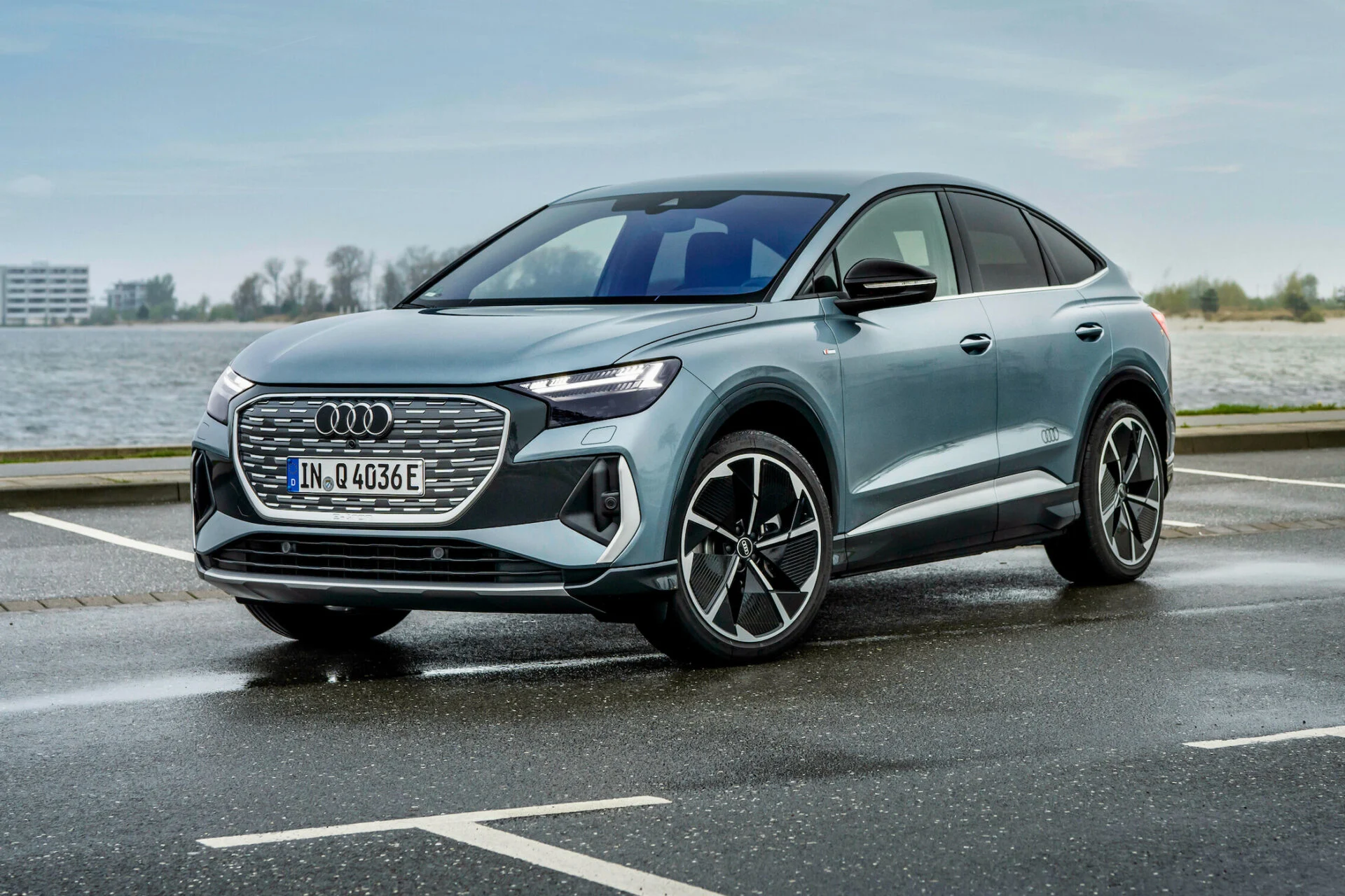 Q4 Sportback e-tron