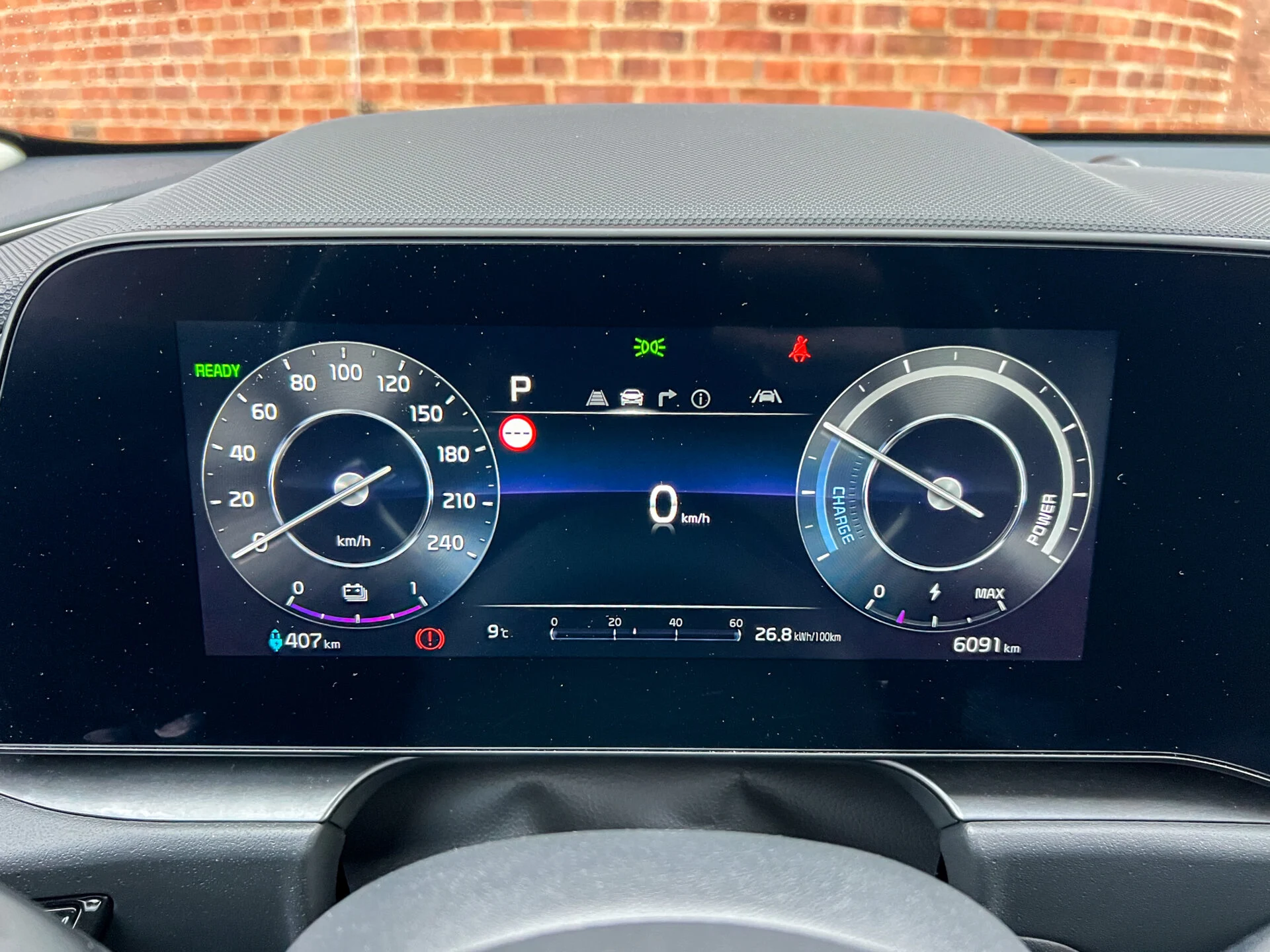 Hyundai Kona vs Kia Niro-46