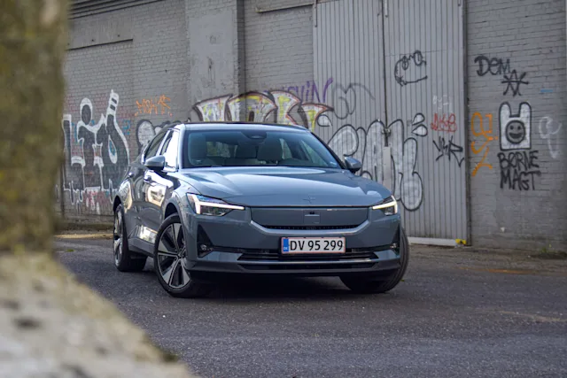 Test: Polestar 2 tager kegler med kløgtig opdatering