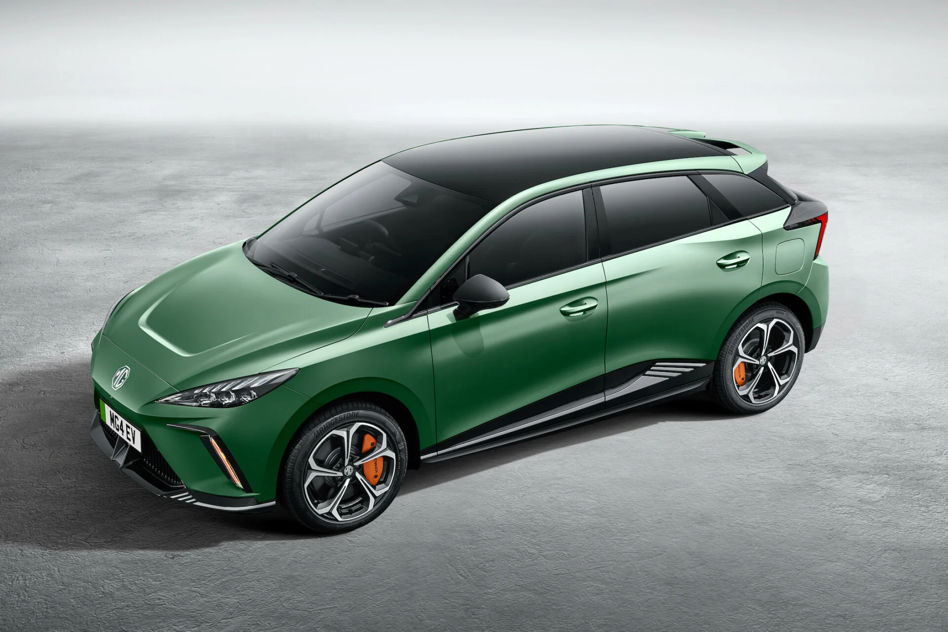(3) The new MG4 EV XPOWER