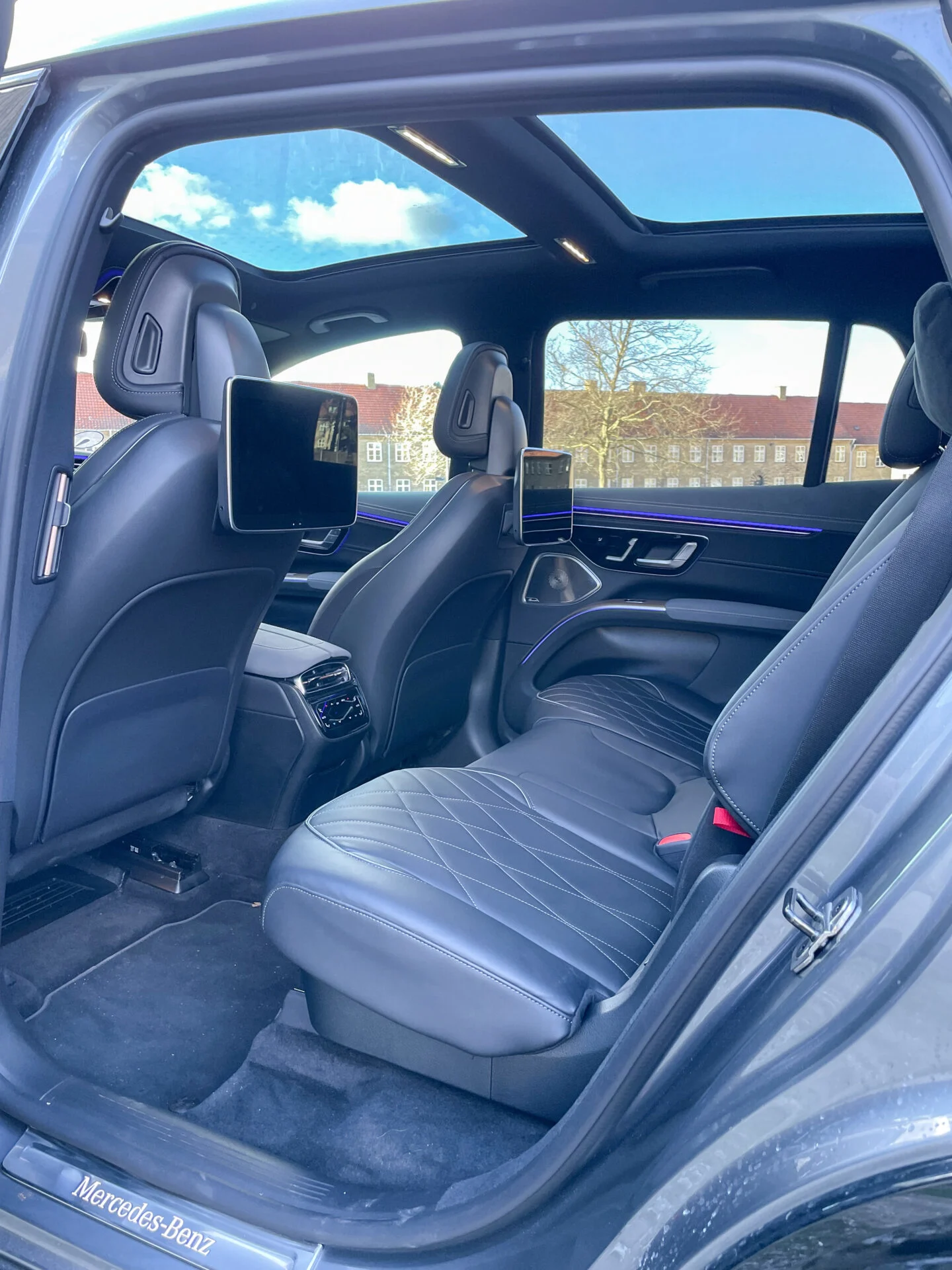 Mercedes-Benz EQS SUV-40
