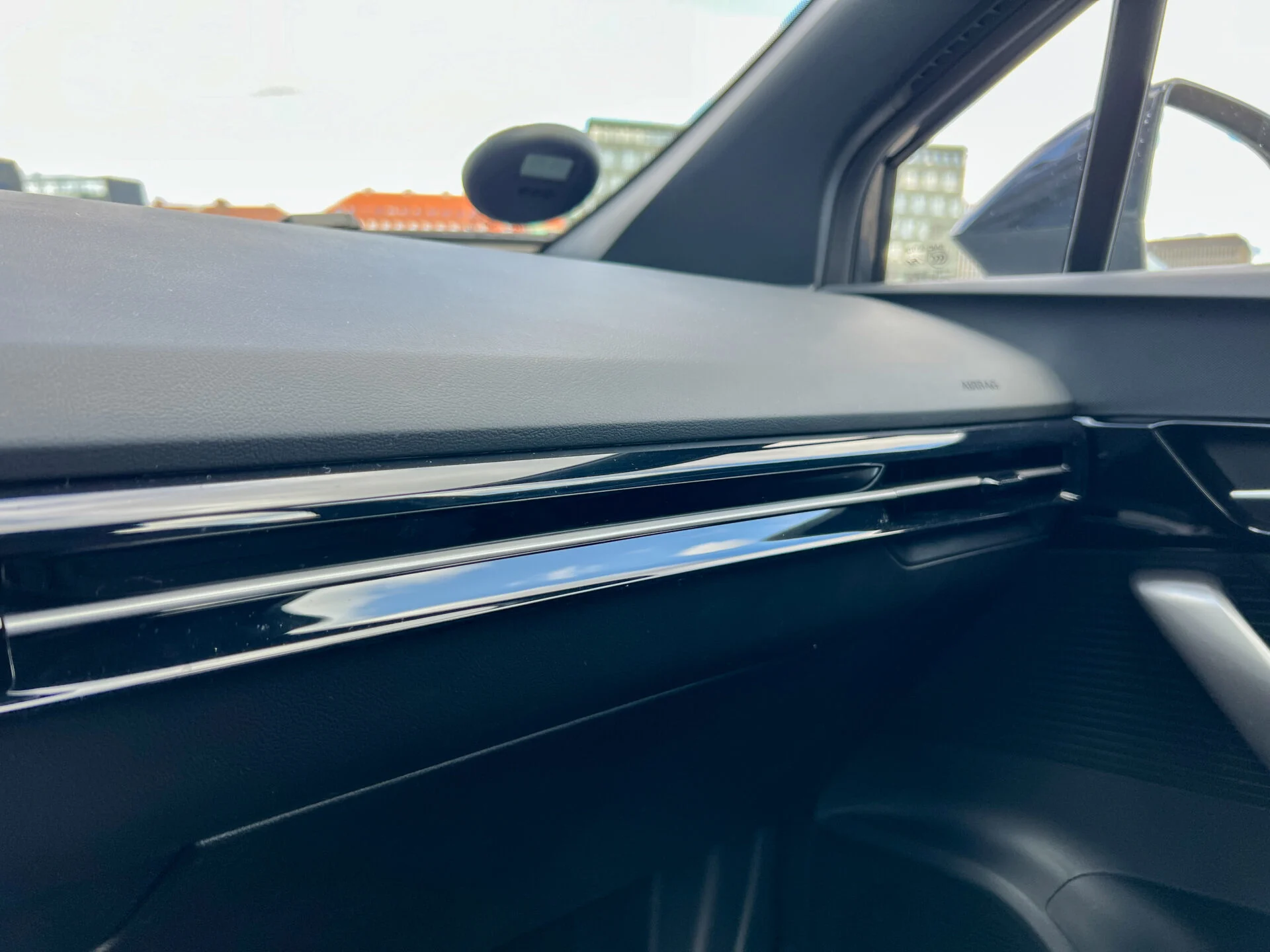 MG ZS EV vs MG4_Interior-20