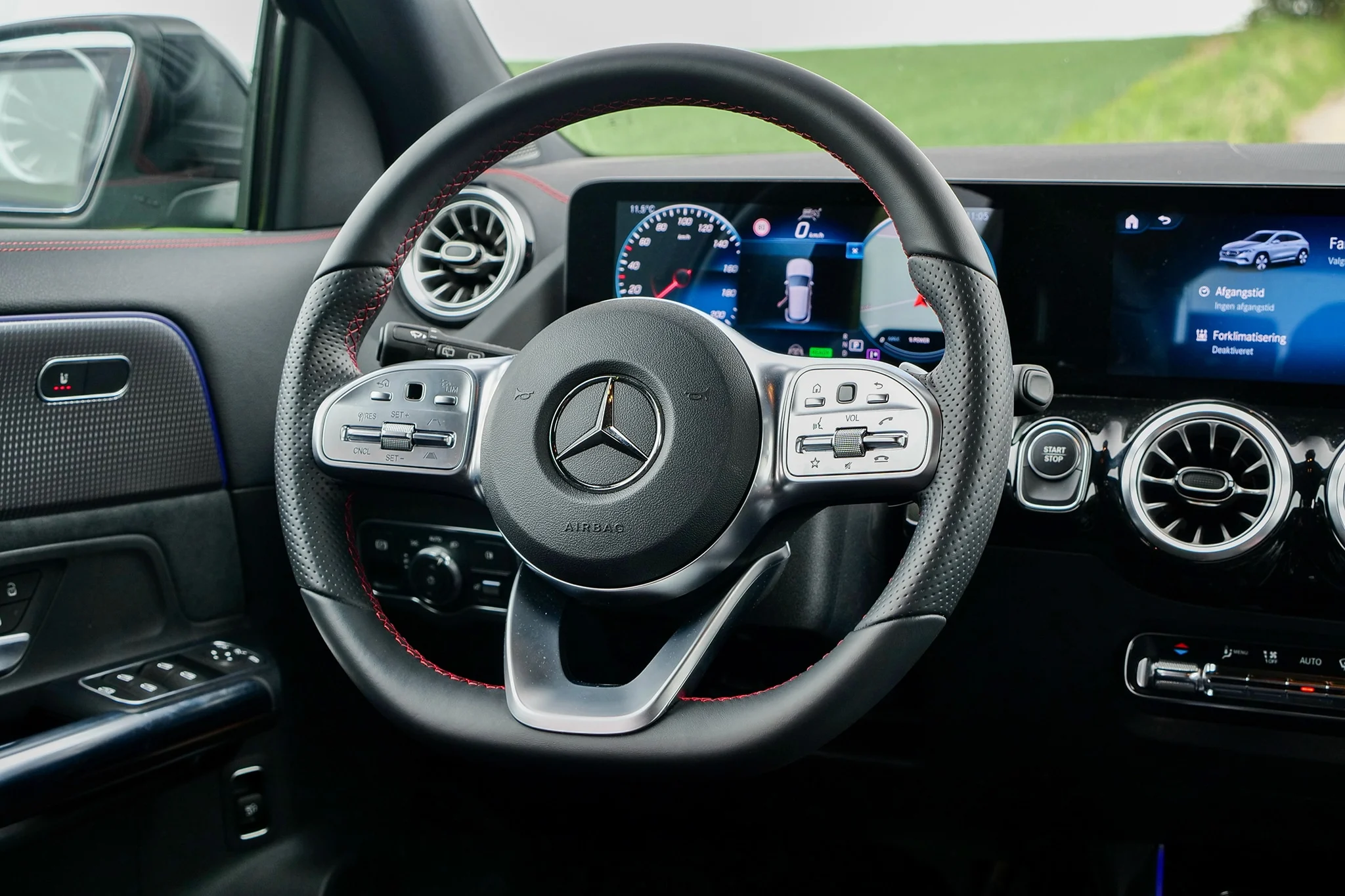 Mercedes-Benz EQA 250 &#8211; Interiør (10)
