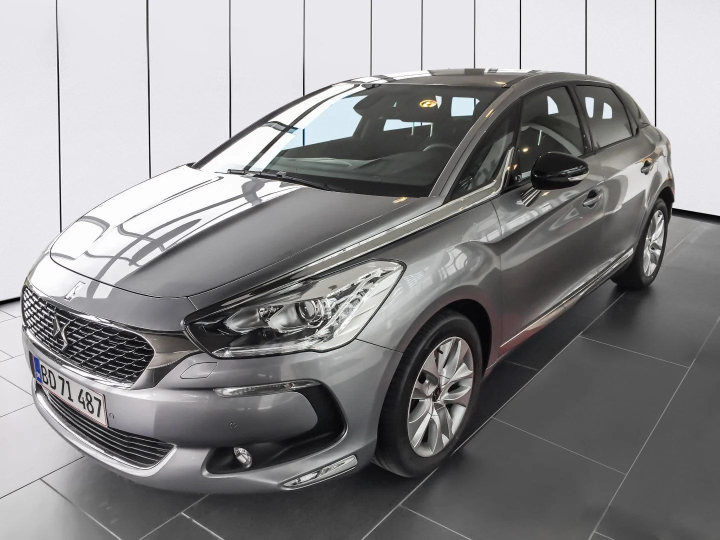 DS5 front