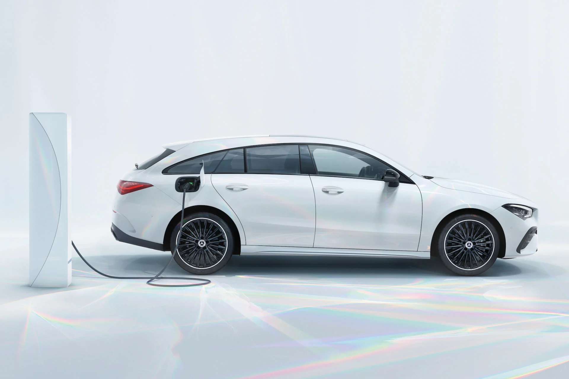 Express your drive: der neue Mercedes-Benz CLA und CLA Shooting BrakeExpress your drive: the new Mercedes-Benz CLA and CLA Shooting Brake