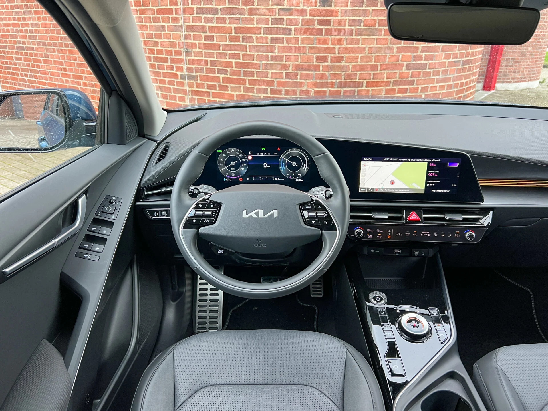 Hyundai Kona vs Kia Niro-48
