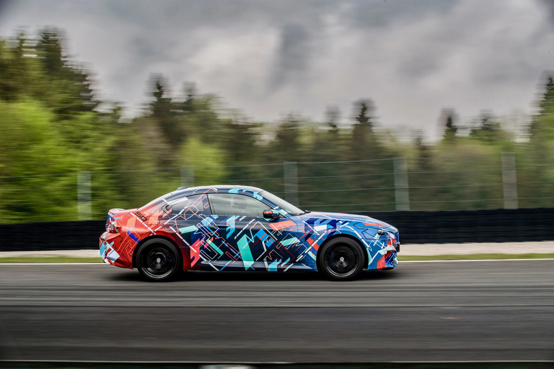 P90467982_highRes_the-all-new-bmw-m2-u