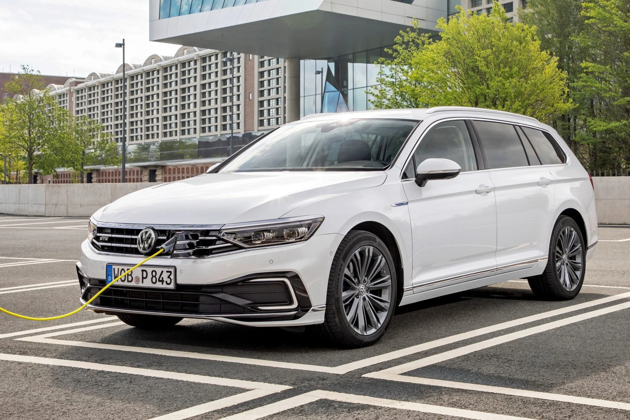 The new Volkswagen Passat GTE Variant