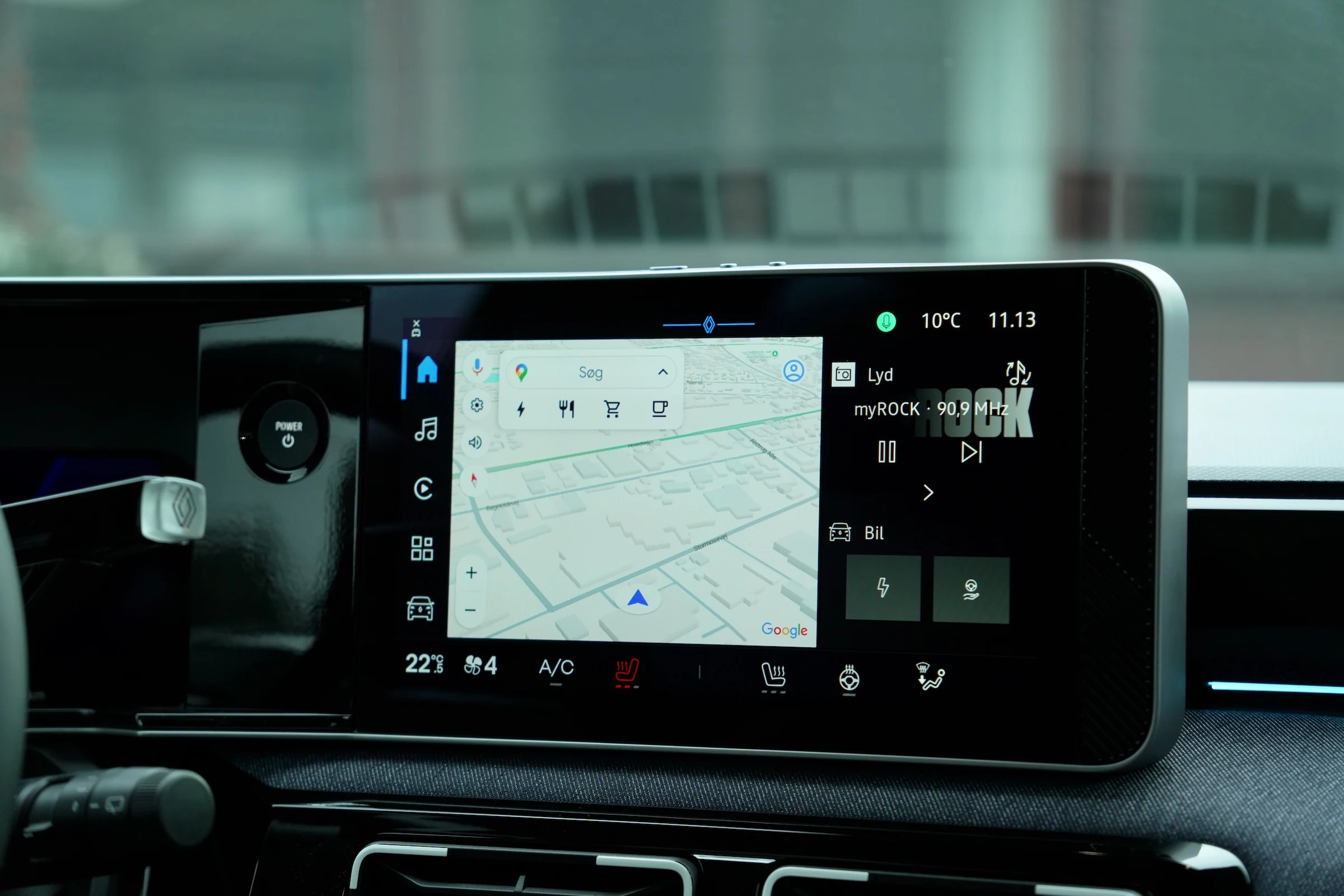 DUEL Firefly vs Renault 5 52 MBB 976