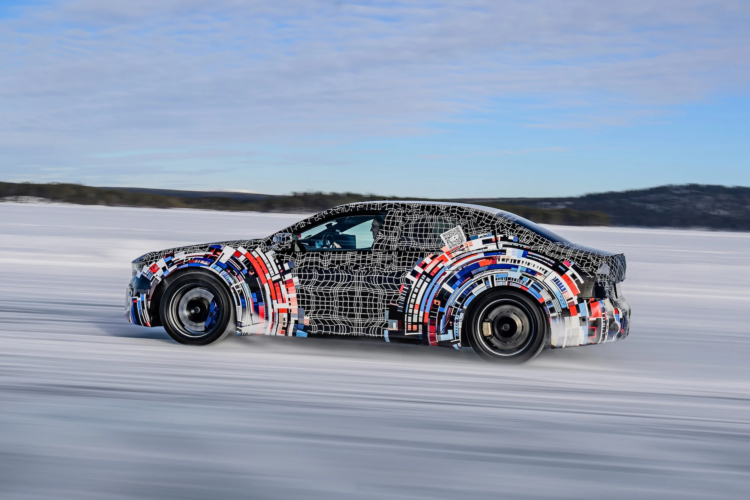 BMW M3 59 highRes bmw-m-electrified-01