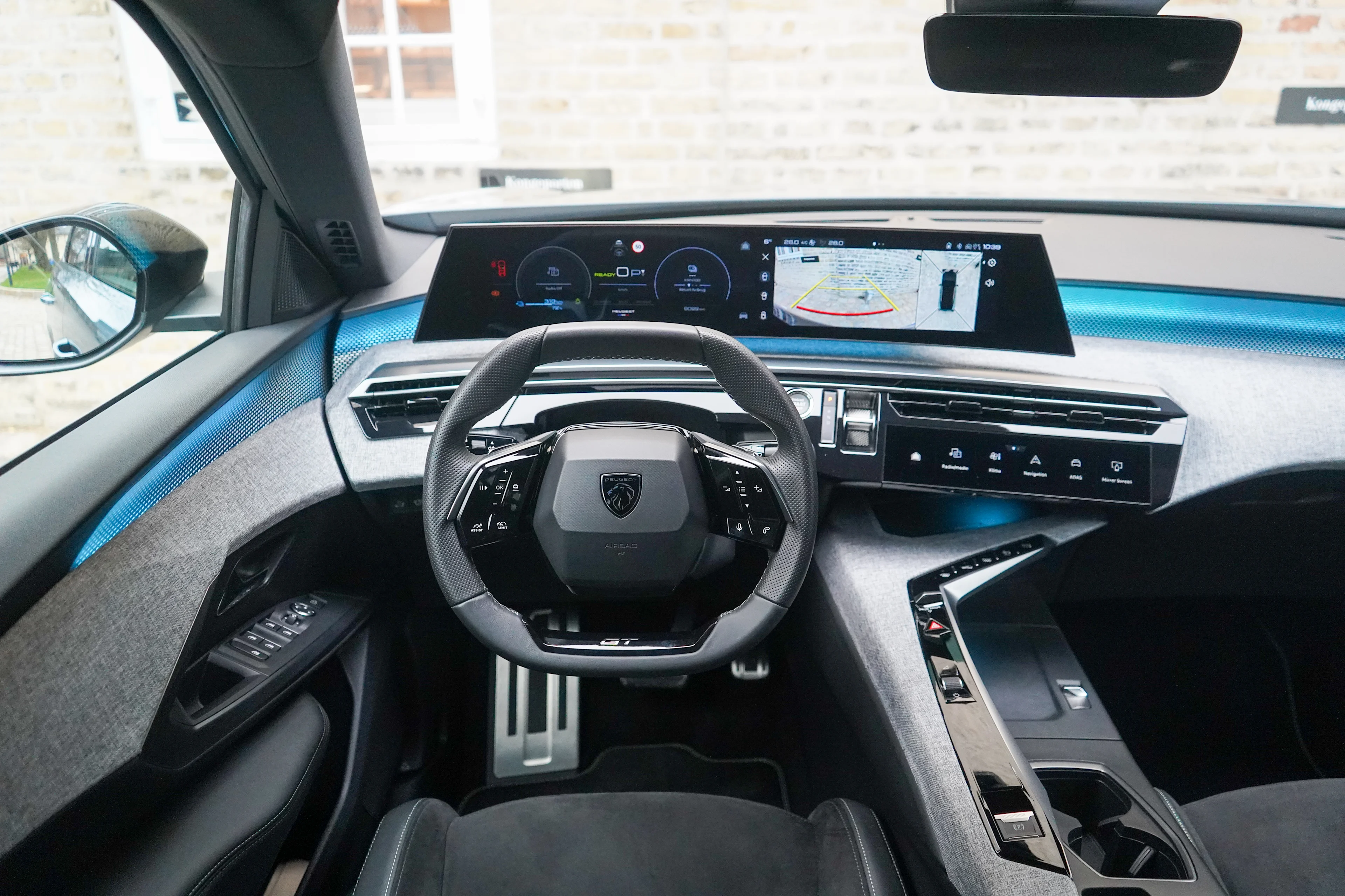 Peugeot E-5008-14