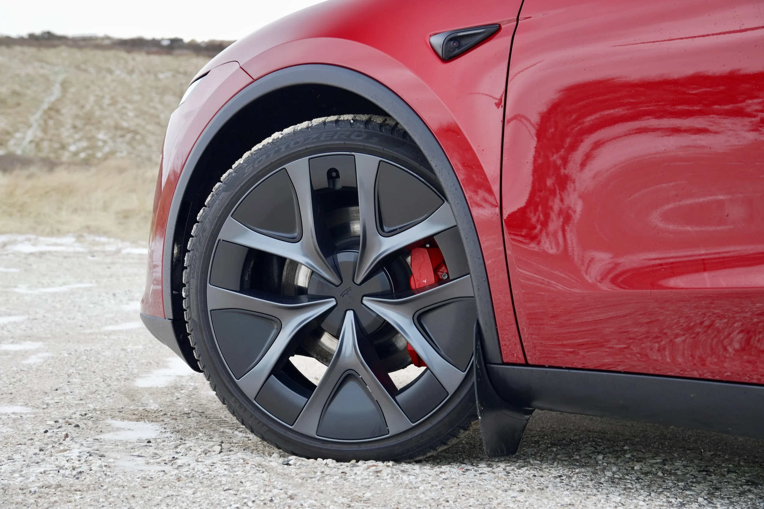 TEST Tesla Model Y Performance MBB 7959