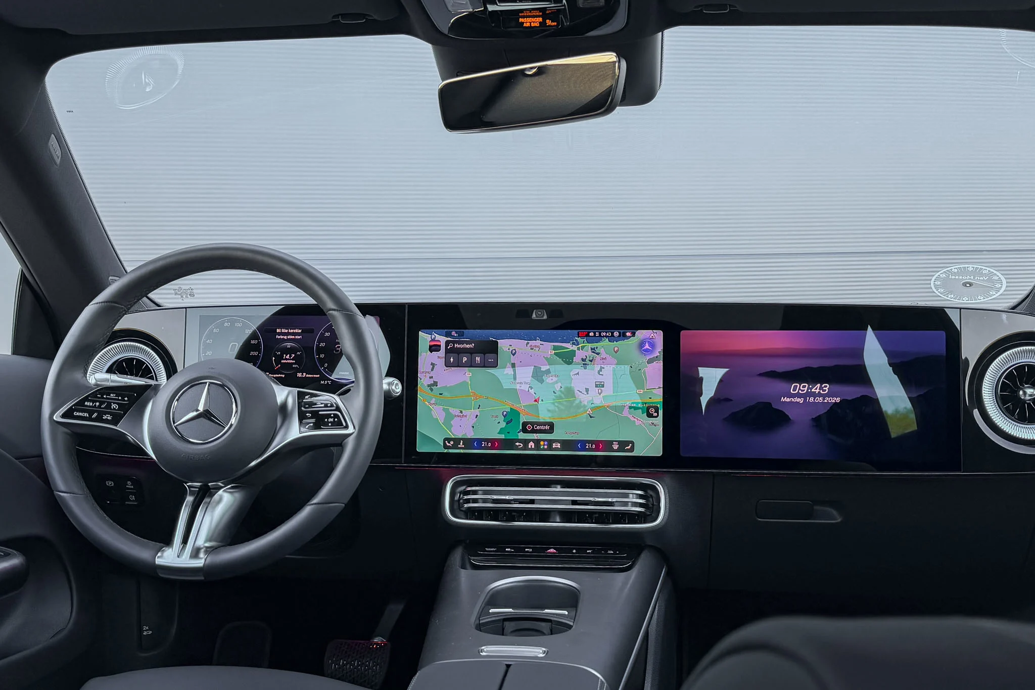 Mercedes-Benz CLA 200 - Interiør-8