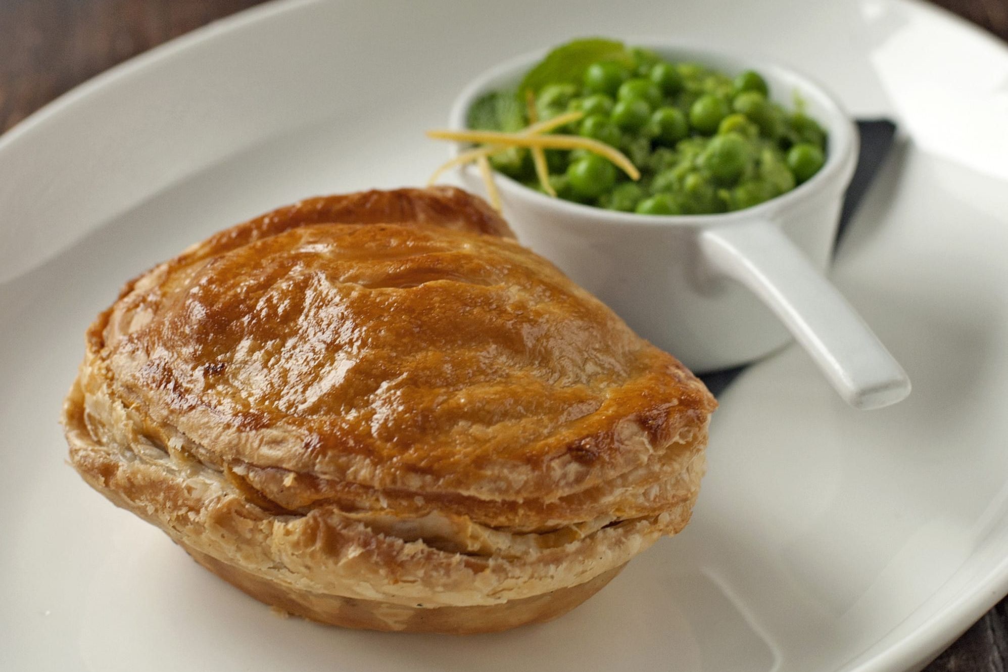 Steak & Cheddar Pie to Pair With A Pint of Guinness | Guinness® IE