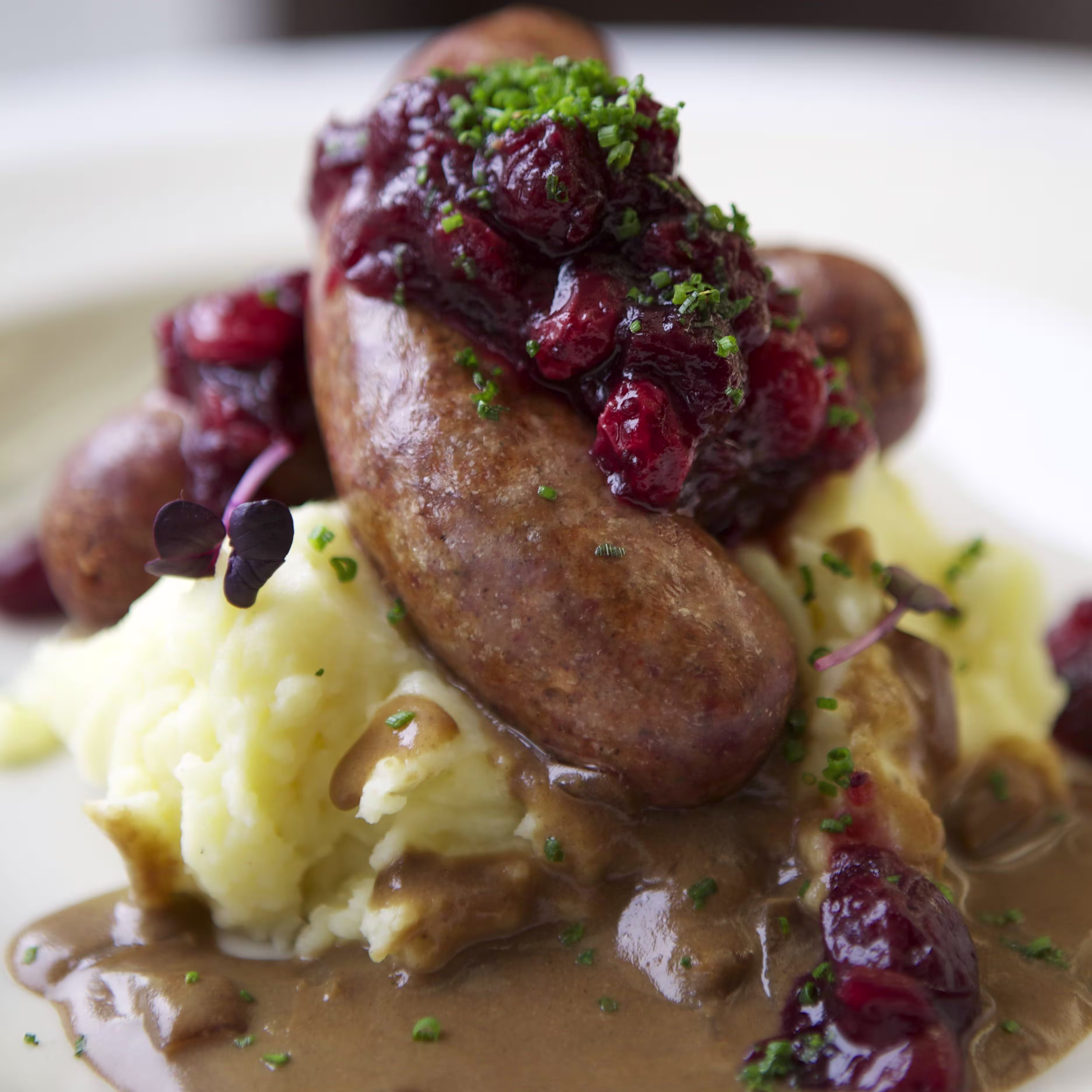 Chicken & Apple Bangers & Mash German Listing