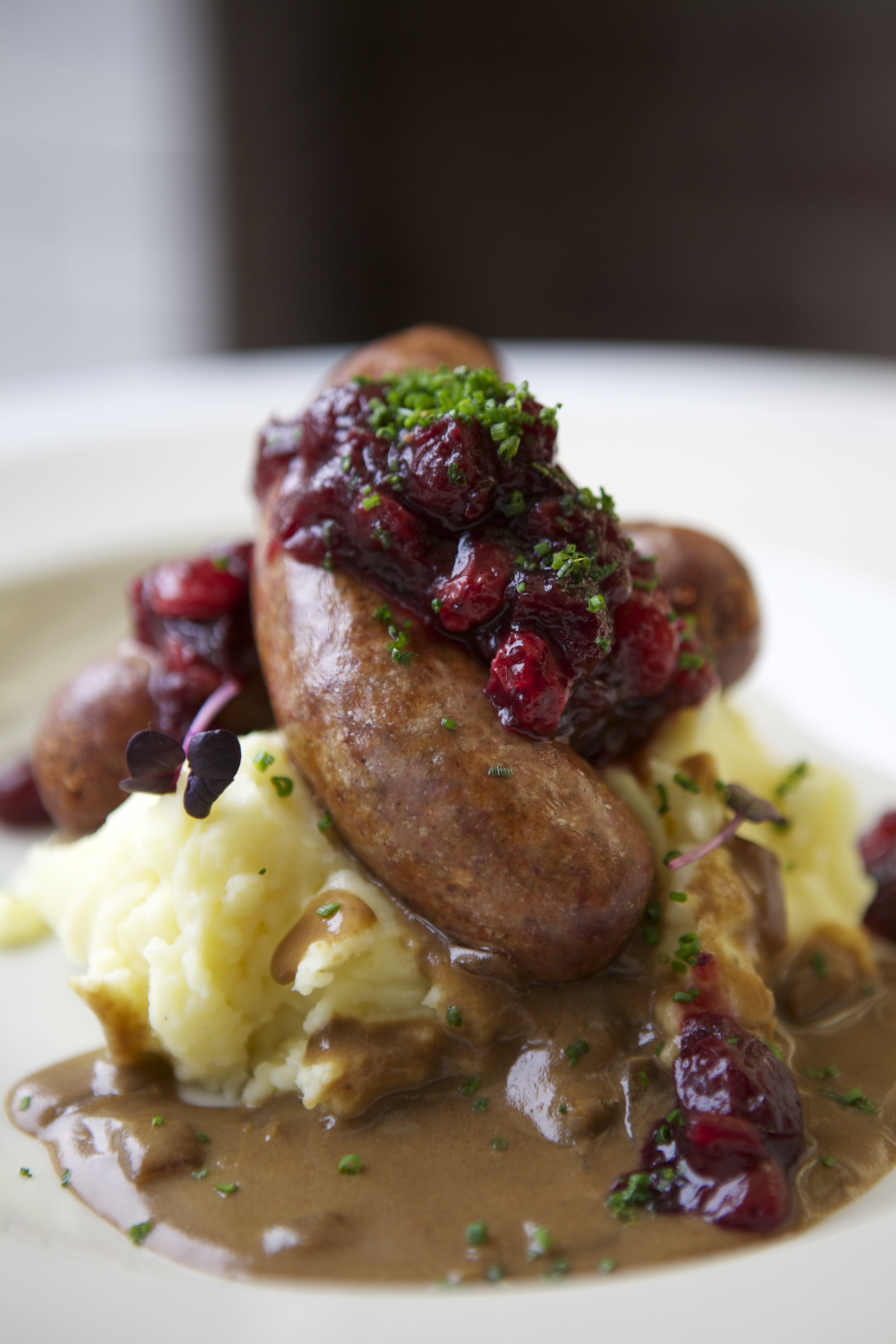 CHICKEN & APPLE BANGERS & MASH