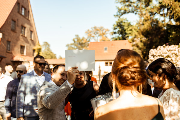 Słoneczny ślub w Młynie nad Starą Regą 