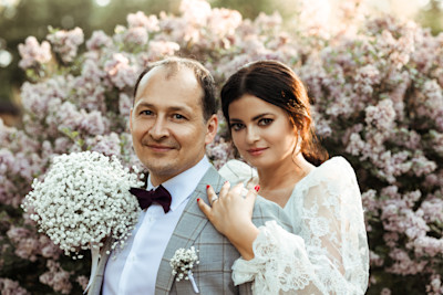 Słoneczny ślub w Młynie nad Starą Regą 