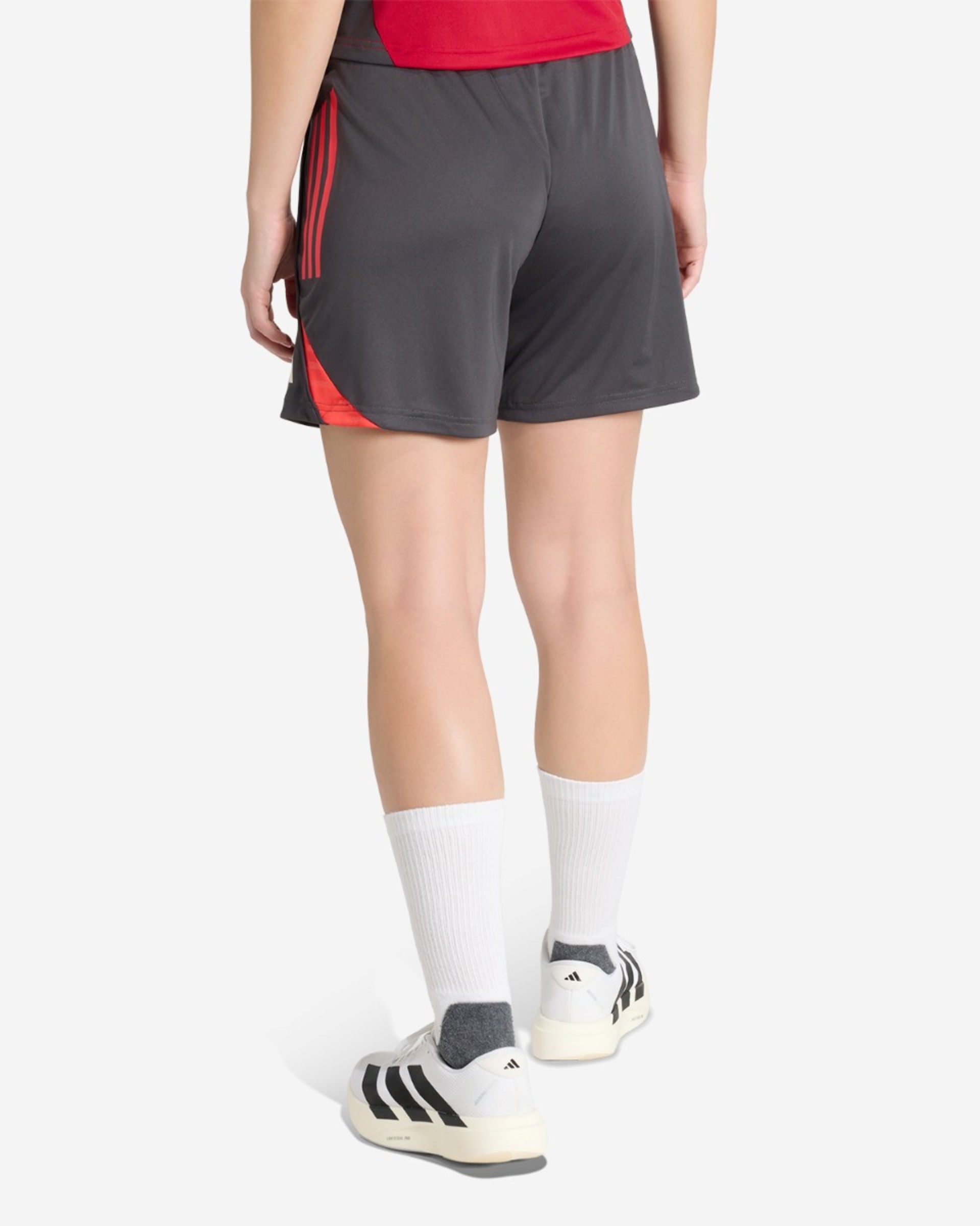 กางเกงขาสั้นเทรนนิ่งผู้หญิง 25/26 LFC adidas สีดำ - Image 2
