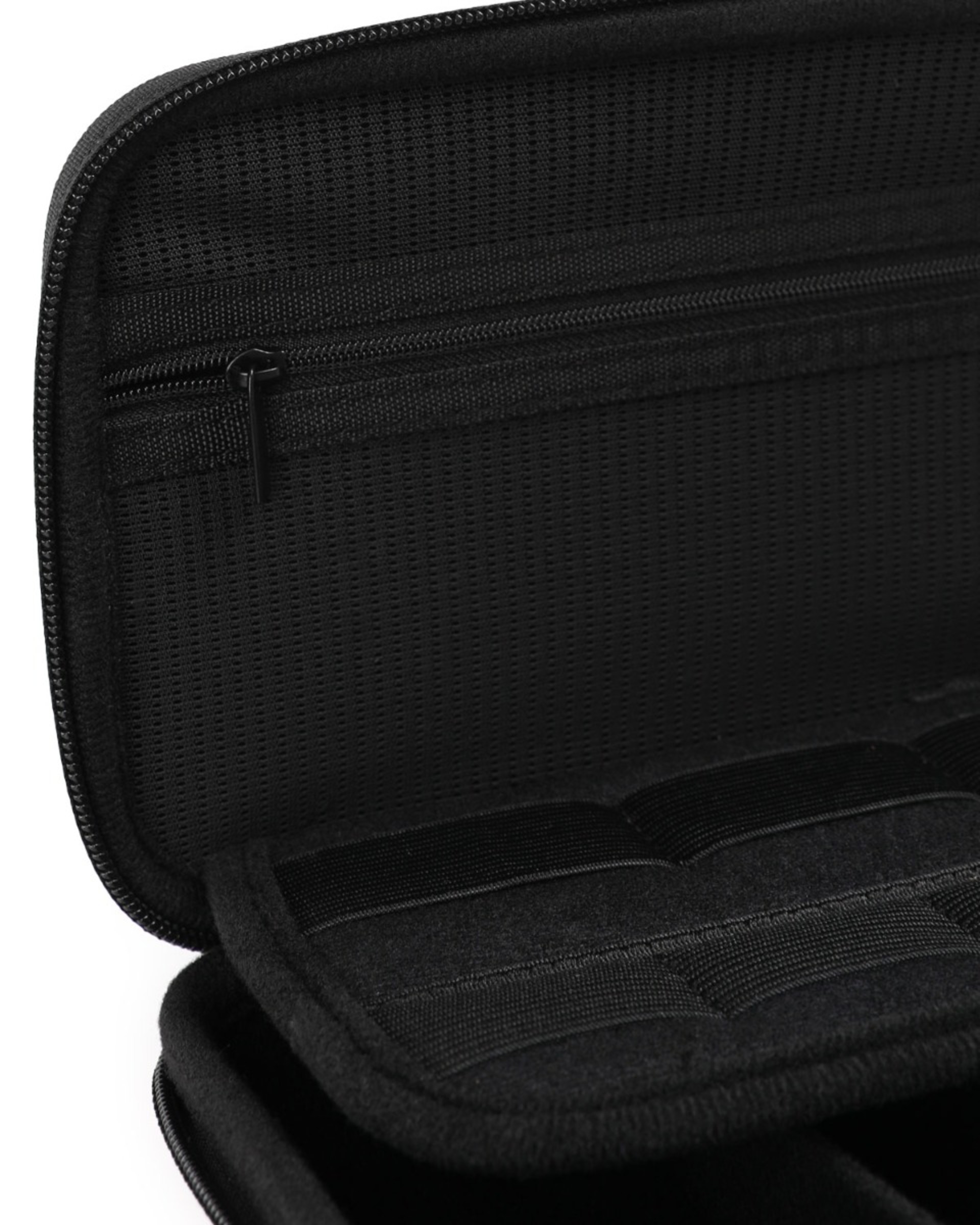 Funda LFC Hard Shell Tech - Image 4