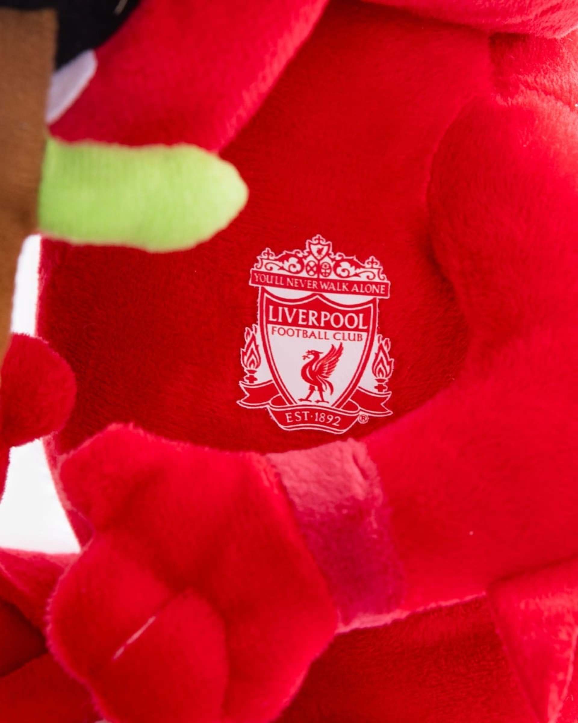 Juguete de peluche rojo Mighty de LFC - Image 4