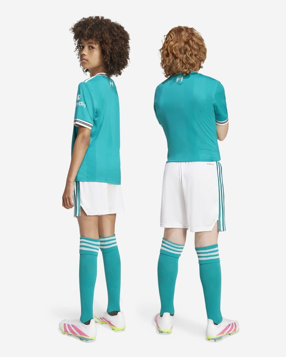 LFC adidas Youth 25/26 Third Shorts - Image 4