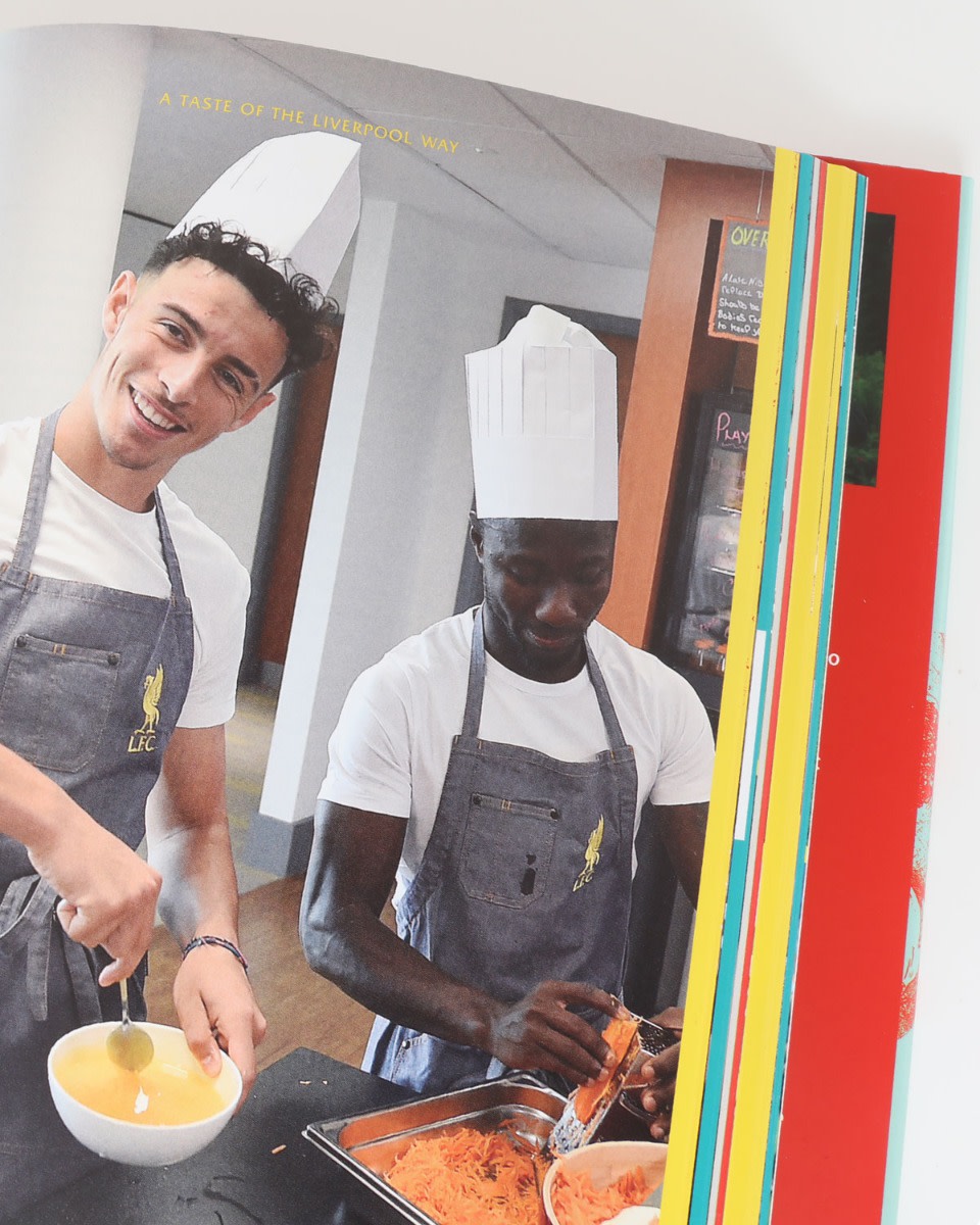 'A Taste Of The Liverpool Way' - หนังสือปกแข็ง - Image 4