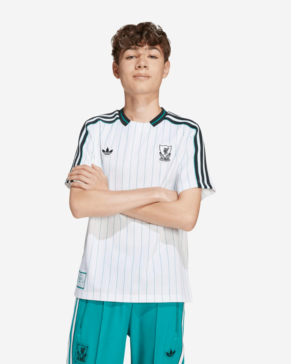 LFC adidas Youth 25/26 ไอคอนเจอร์ซีย์ สีขาว - Image 3