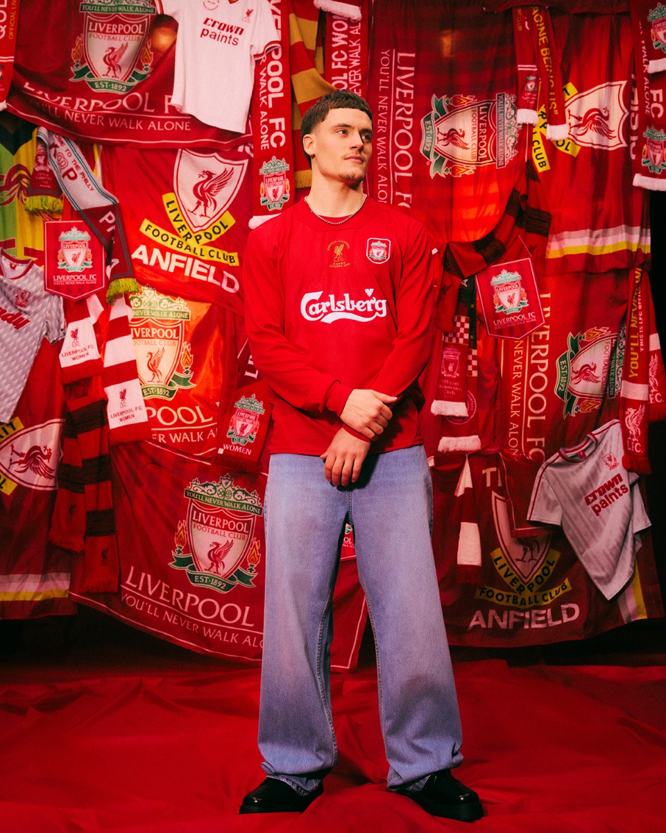 LFC Mens Retro 2005 Istanbul Long Sleeve Shirt - Image 3
