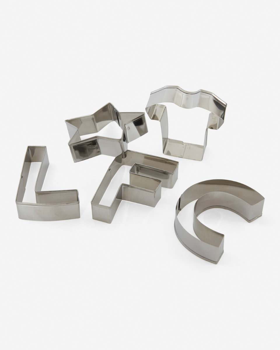 LFC Set of 5 Cookie Cutters - Image 1