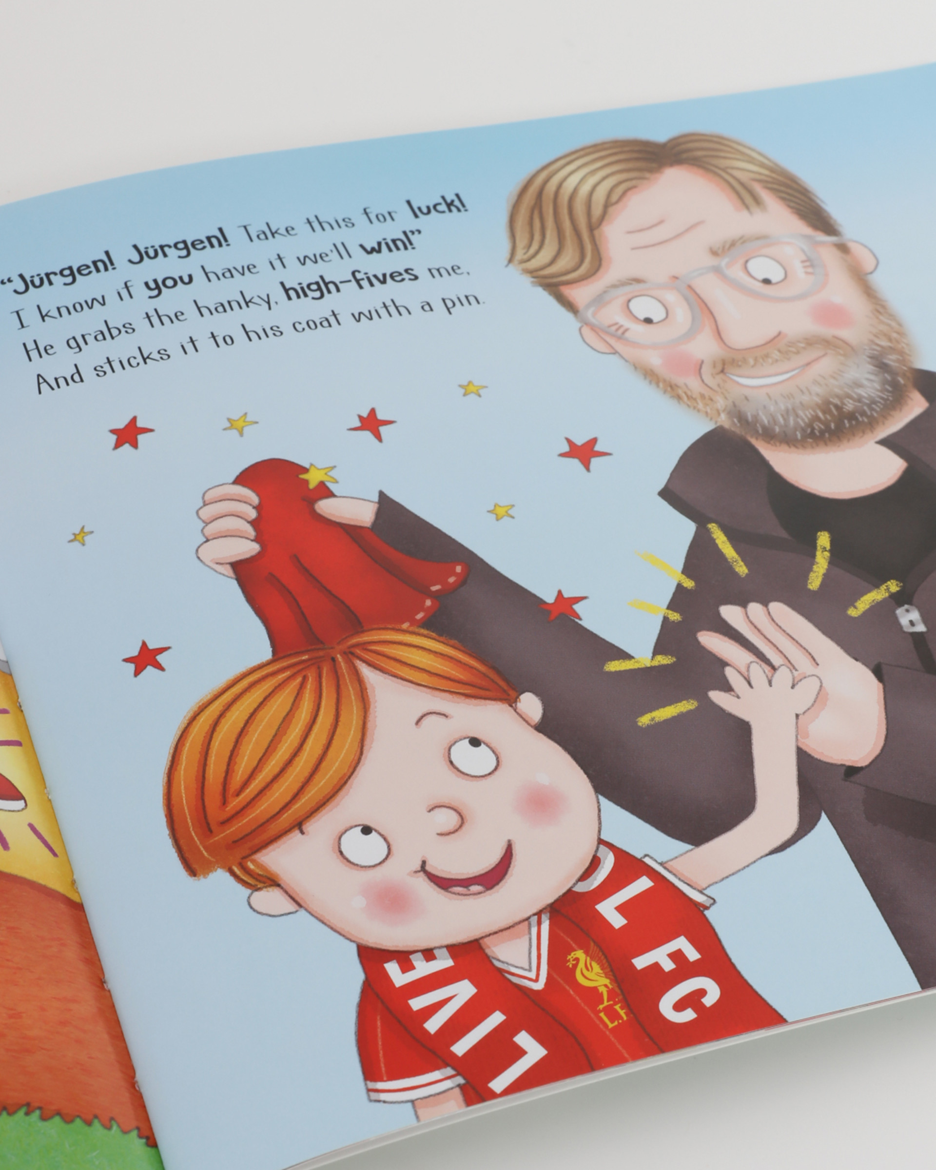 LFC The Fields Of Anfield Road illustreret bog - Image 4