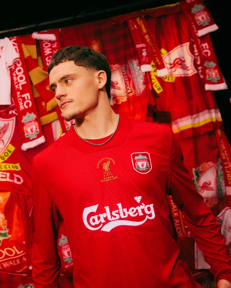 LFC Mens Retro 2005 Istanbul Long Sleeve Shirt - Image 4