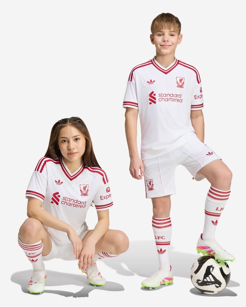 LFC 아디다스 유스 26/27 어웨이 쇼츠 화이트 - Image 4