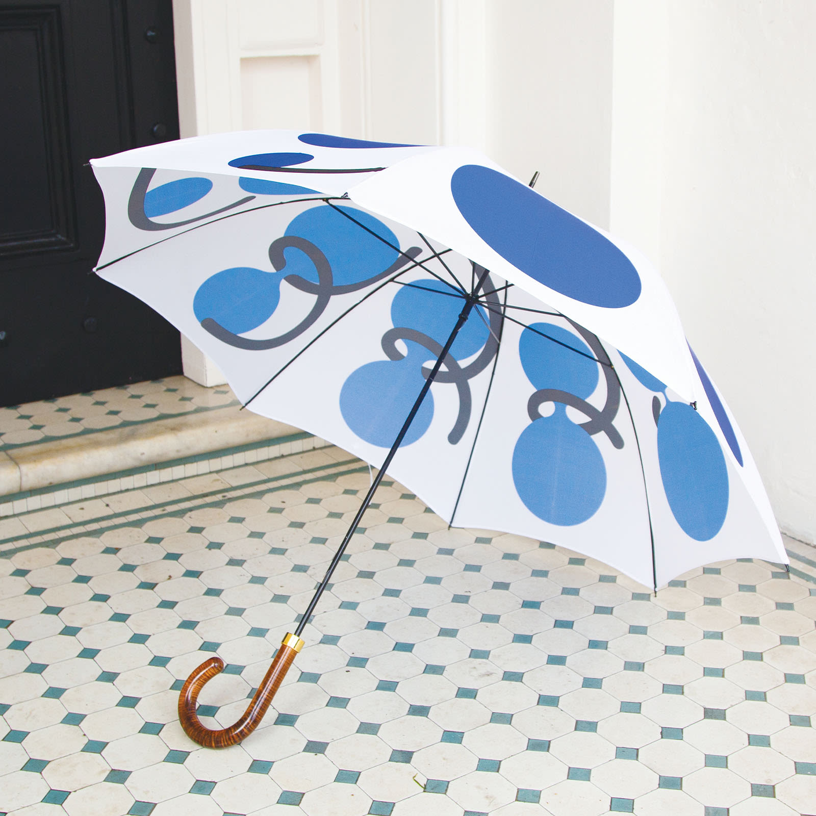 Right as rain: Para Para's modern umbrella