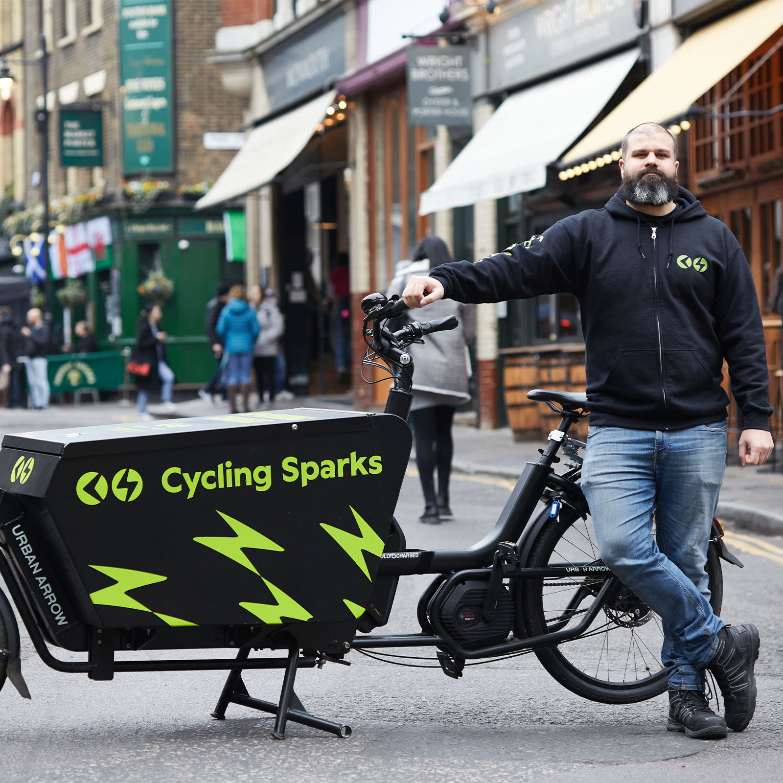 Cycling Sparks: electricians on e-bikes