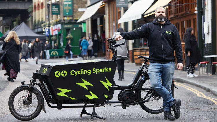 Cycling Sparks: electricians on e-bikes