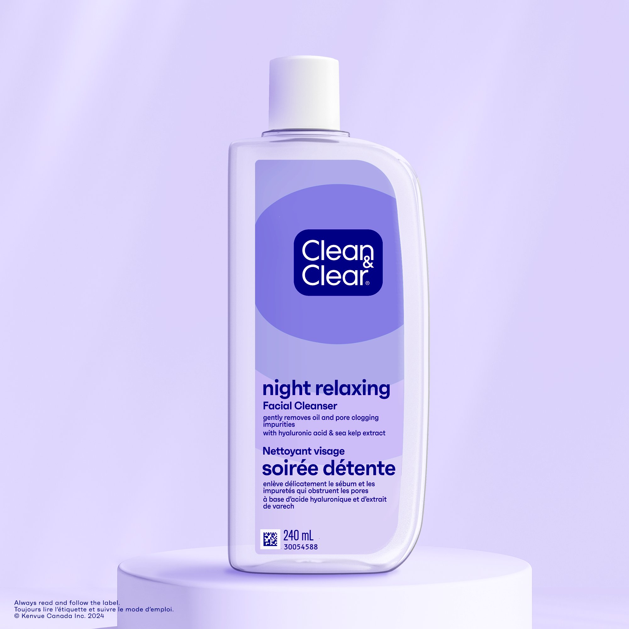 Vue de face du flacon de nettoyant visage Clean and Clear® Night Relaxing®, 240 ml